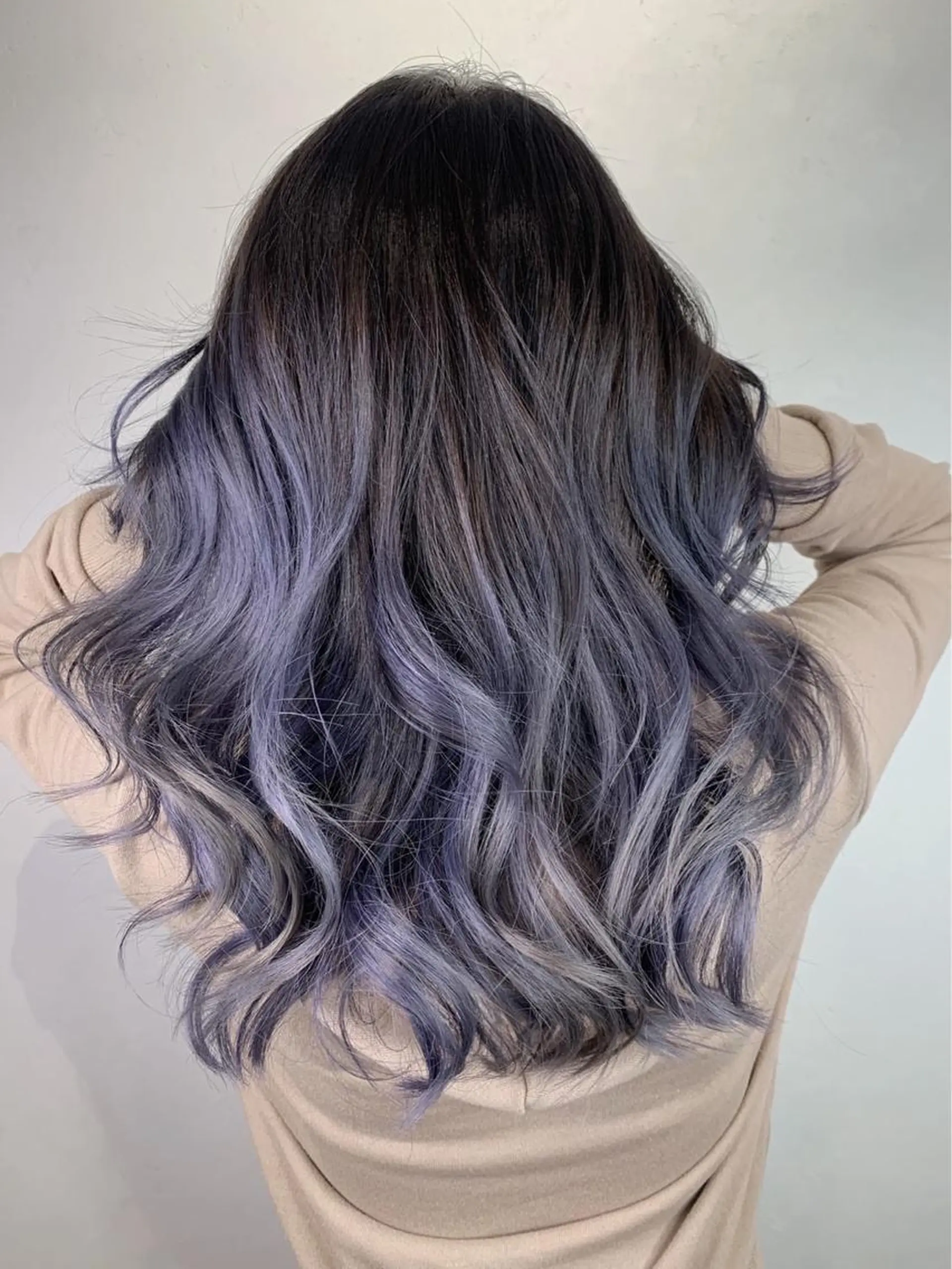 セミロング カラー _WHITE 高槻のヘアスタイル