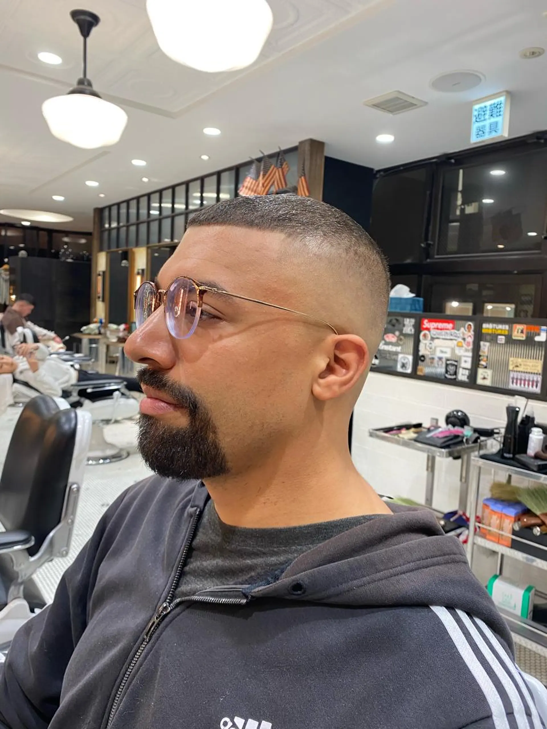 ショート メンズ 山﨑 愛也のヘアスタイル