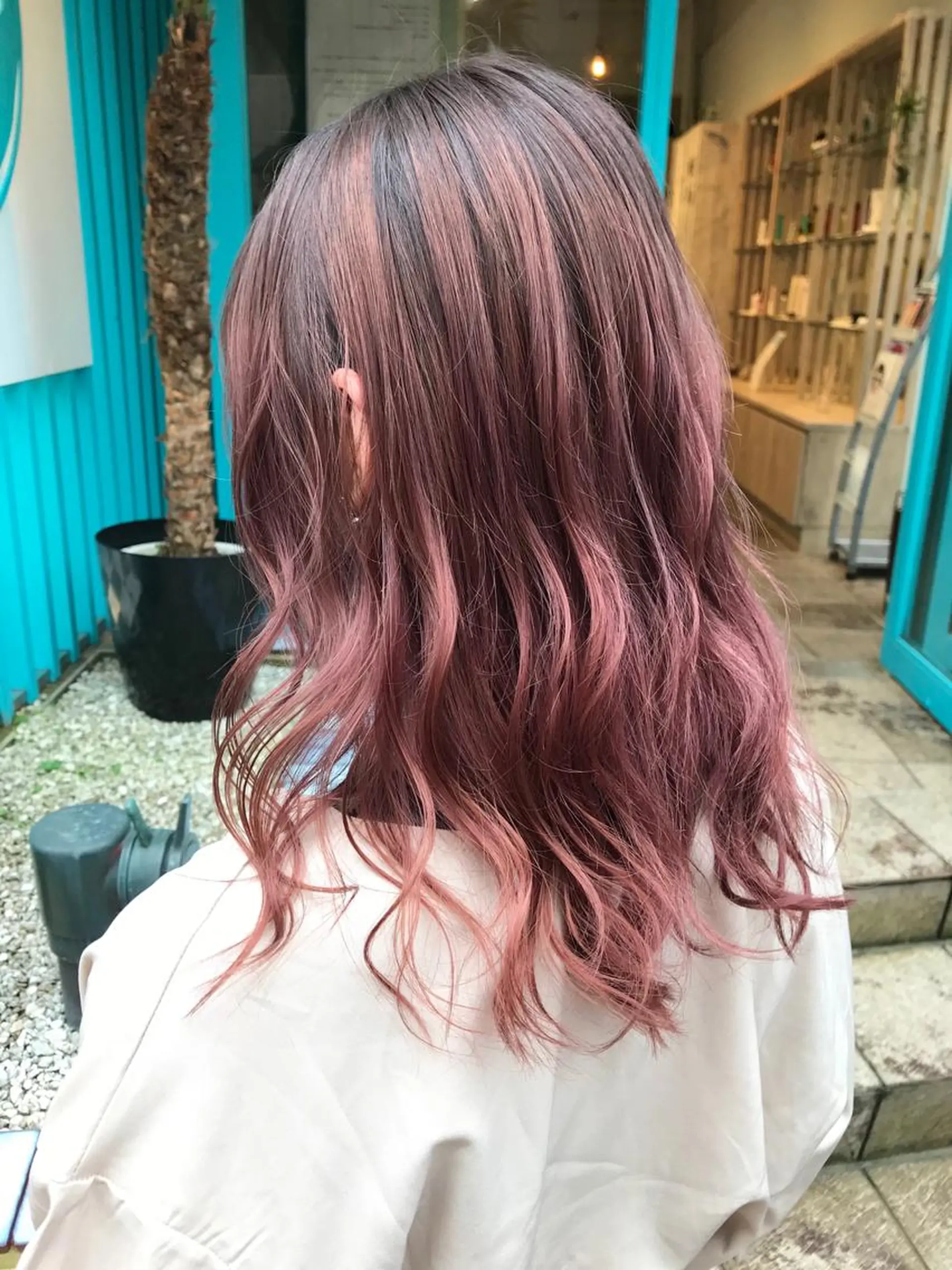 セミロング カラー 佐藤 魁人のヘアスタイル