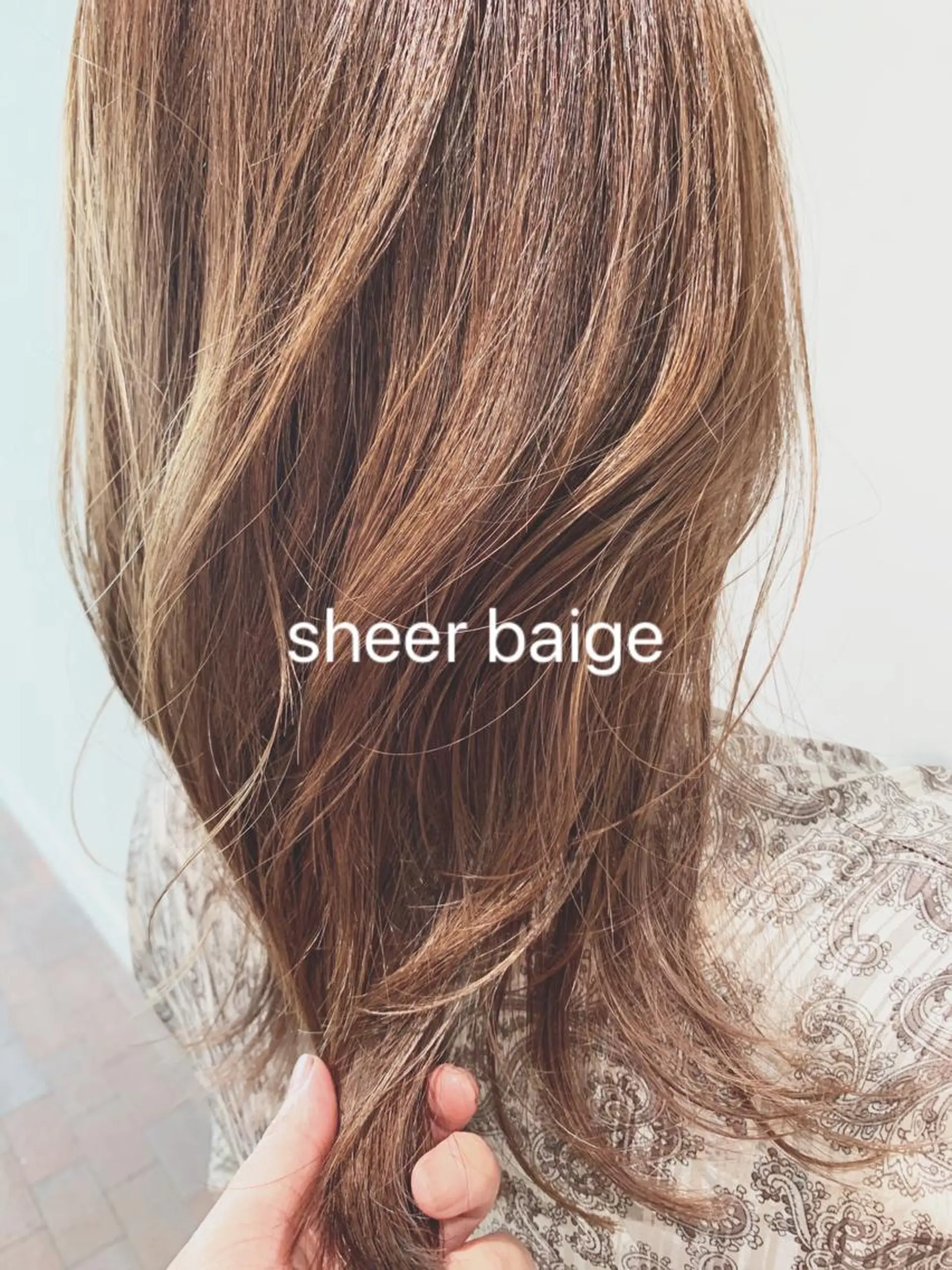 ミディアム カラー ヘアアレンジ ベージュカラー レイヤーカット カット ヘアカラー トリートメント 透明感カラー/ボブ 今気になること占う人のヘアスタイル