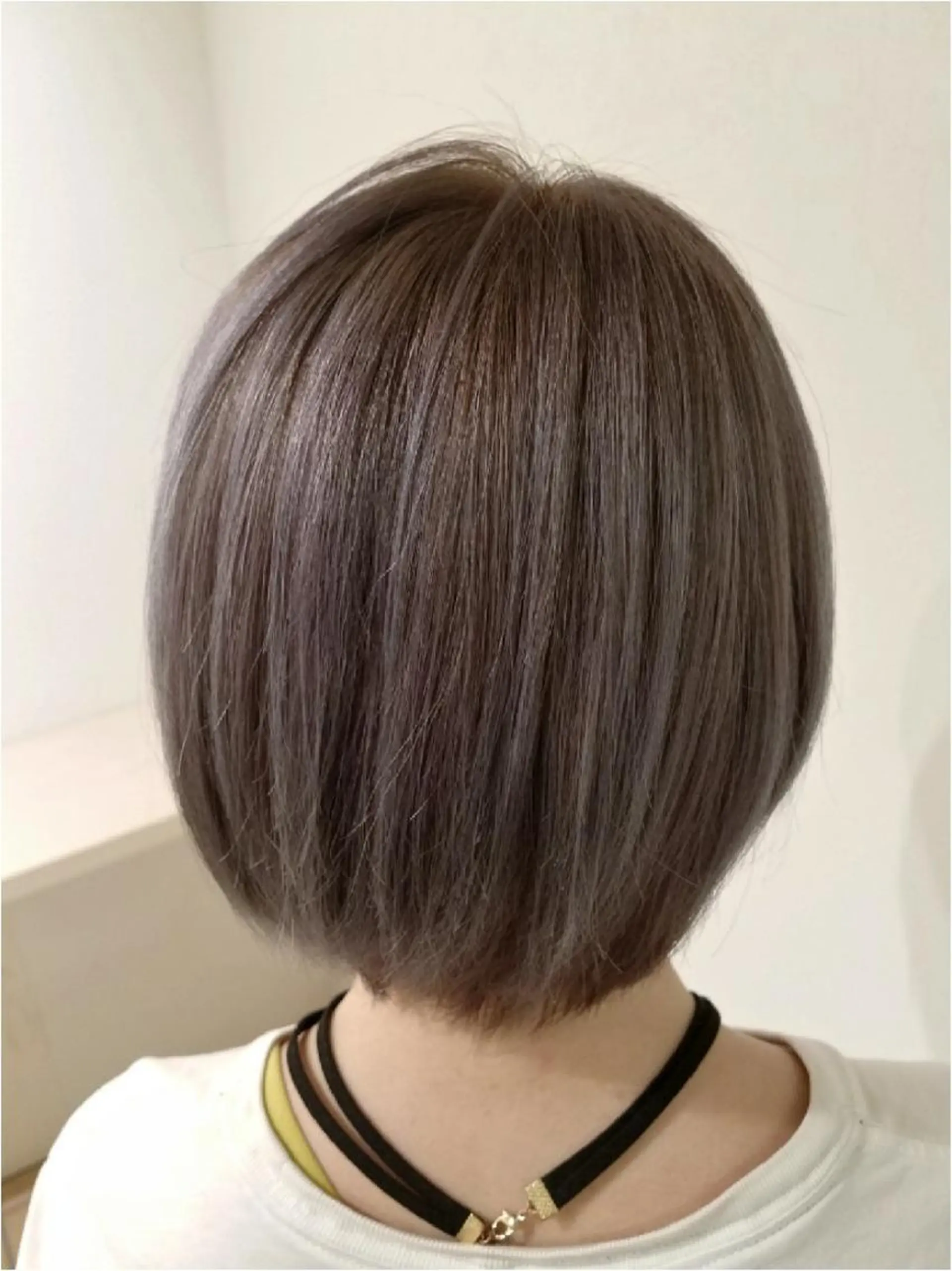 ショート カラー グレージュ 【髪質改善美容師】t occa茨木篠原健太のヘアスタイル