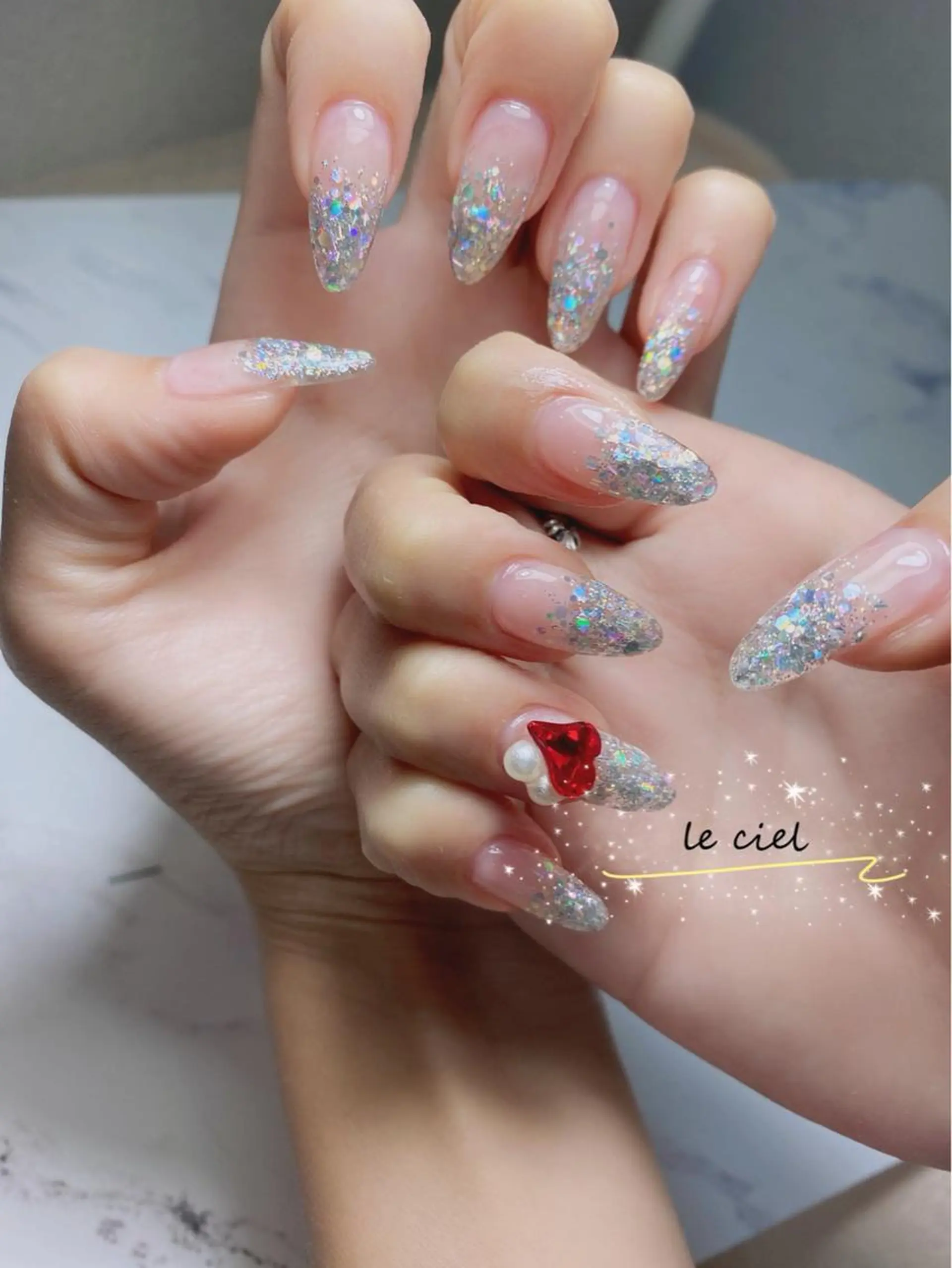 ネイル グラデーション ラメ(グリッター) ラメグラデーション スカルプネイル Naka Rieのネイルデザイン