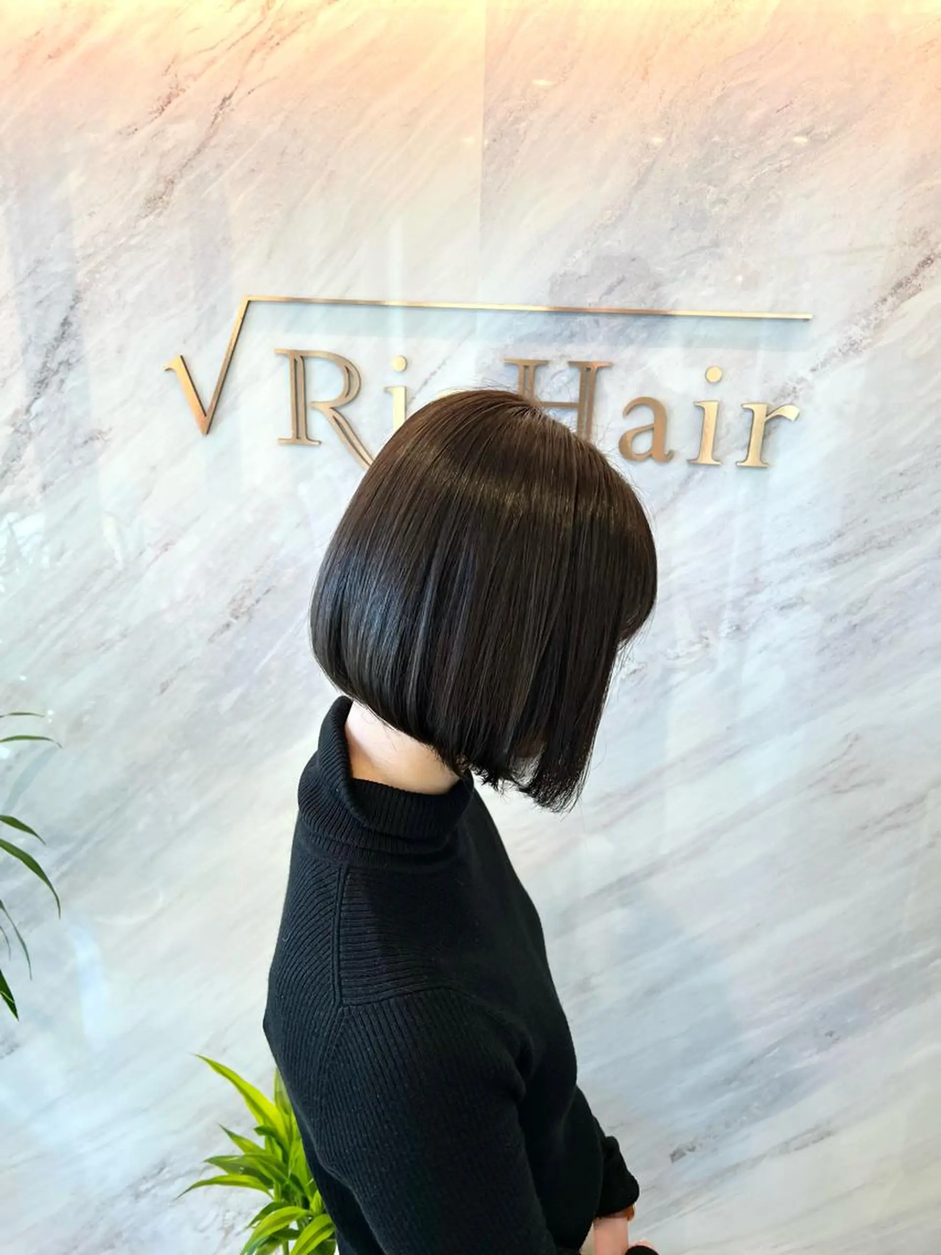 ショート ボブ カット ブリーチ毛に縮毛矯正 ✨カラー✨山田 正幸のヘアスタイル