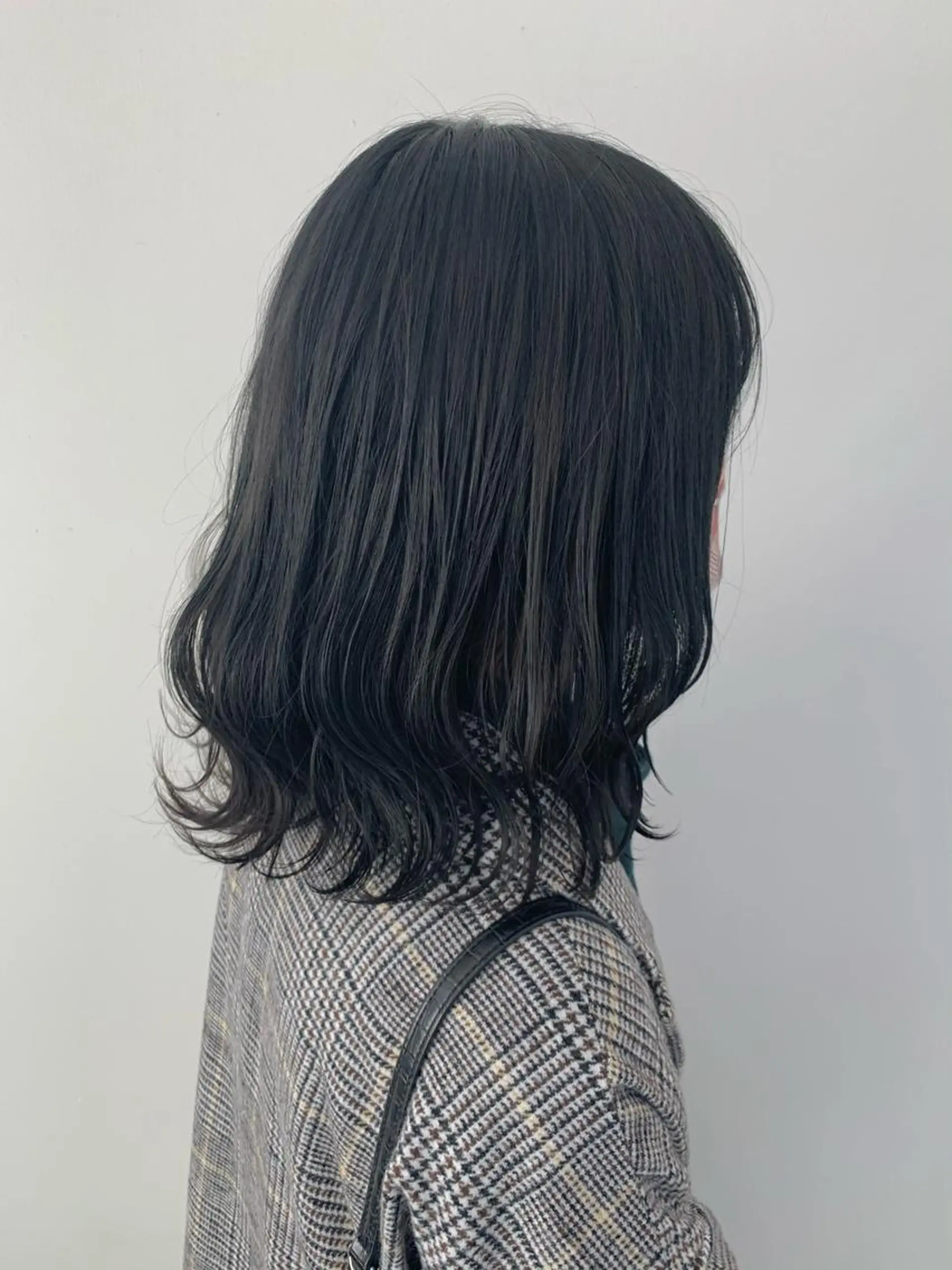 ミディアム アッシュ マンツーマン×半個室 まちだきょうすけのヘアスタイル