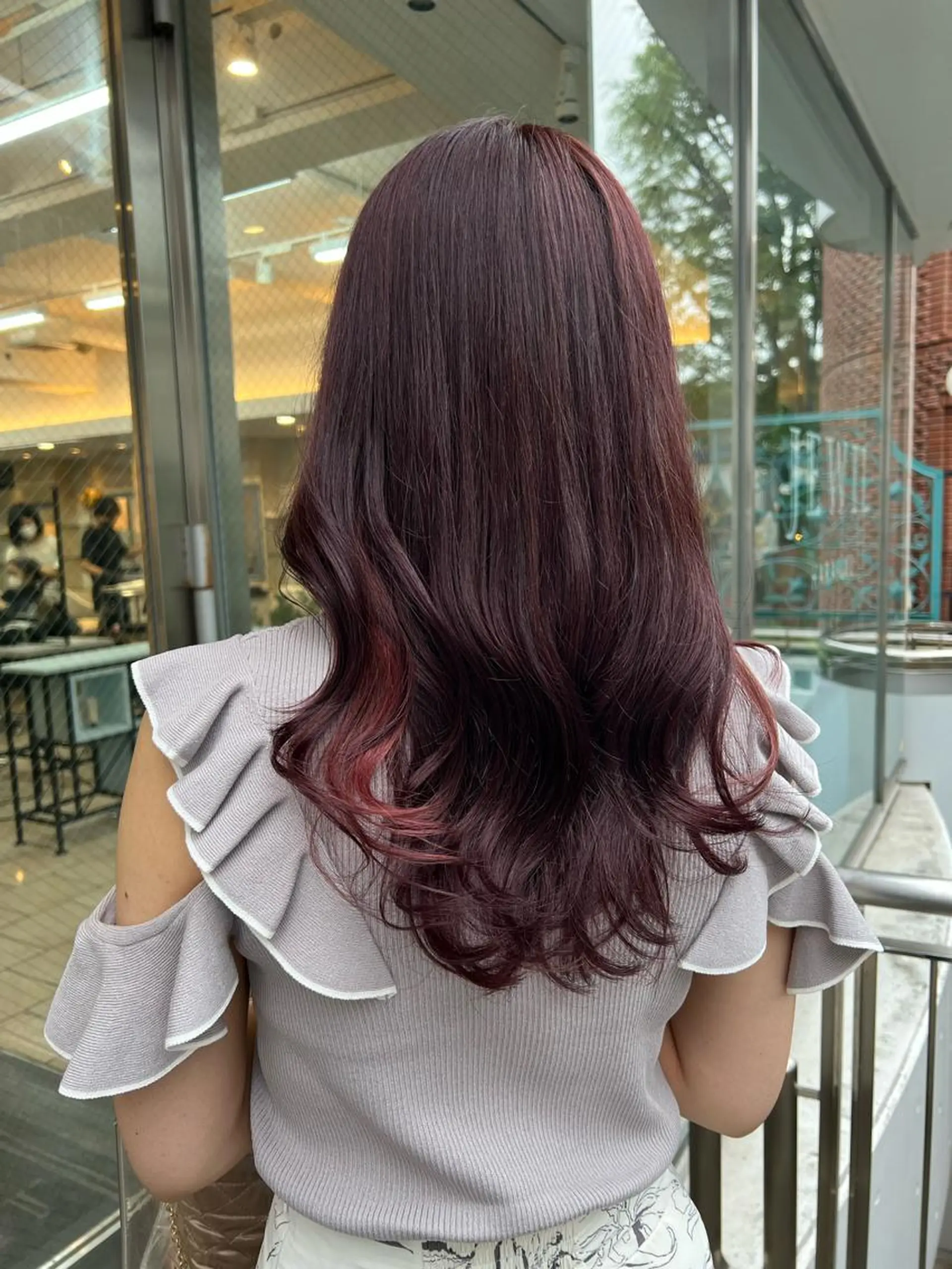 セミロング カラー ブリーチ ラベンダーカラー ブリーチなしカラー ピンクカラー ヘアカラー トリートメント 韓国ヘア/レイヤー カット SAKURAのヘアスタイル