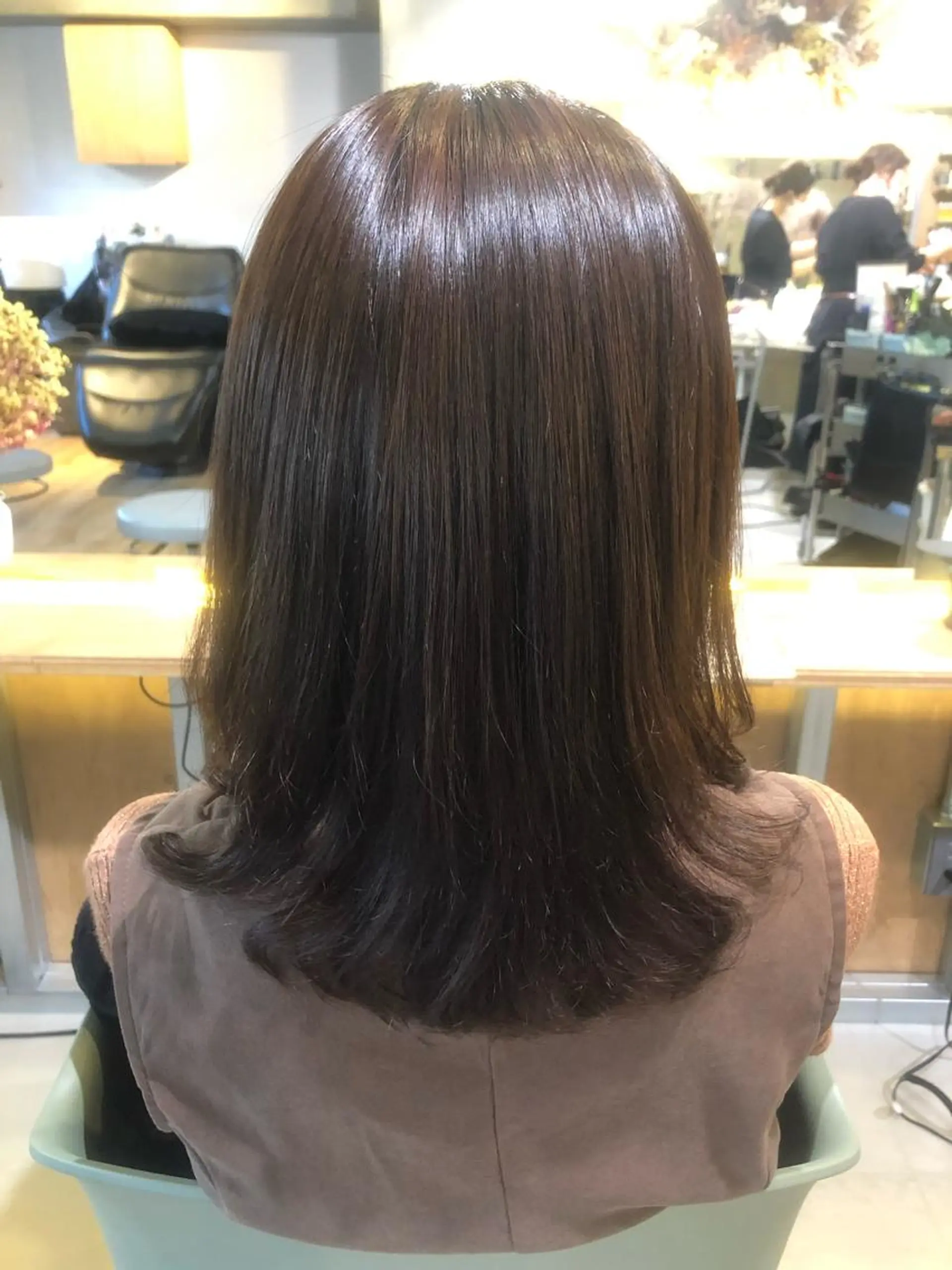 セミロング 青木 ありさのヘアスタイル