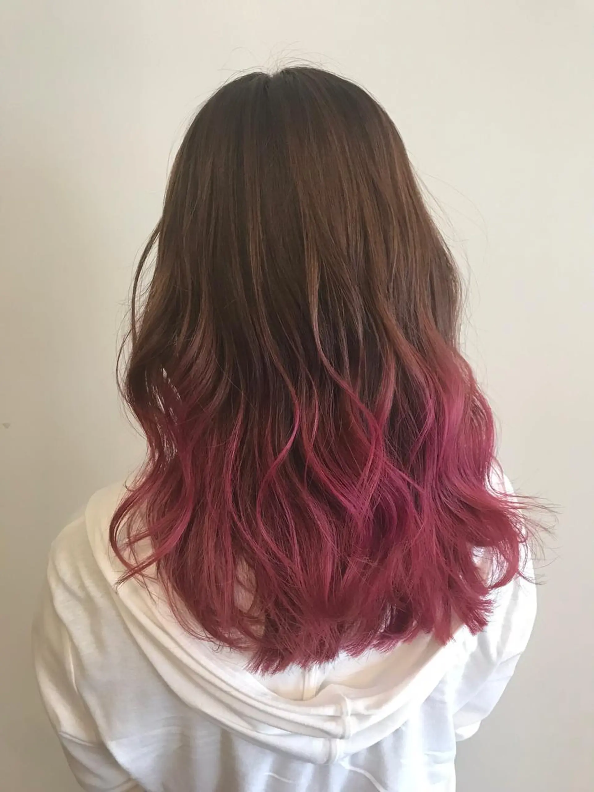 セミロング カラー グラデーションカラー ピンクカラー レッドカラー カット ヘアカラー トリートメント デザインカラー🌈 高木リョウのヘアスタイル
