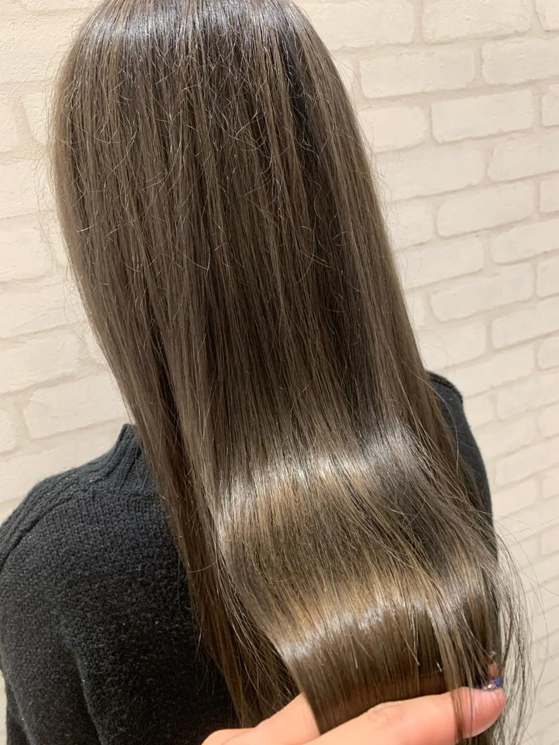 ロング カラー グレージュ シルバー シルバーグレージュ Gain Nanamiのエステ・リラクイメージ