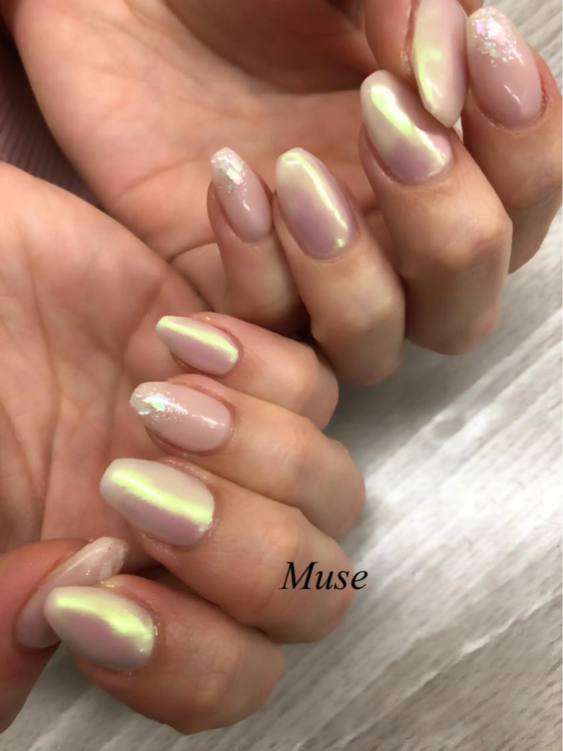 ネイル オーロラネイル ラメ(グリッター) ハンドネイル Nail salon Museのネイルデザイン