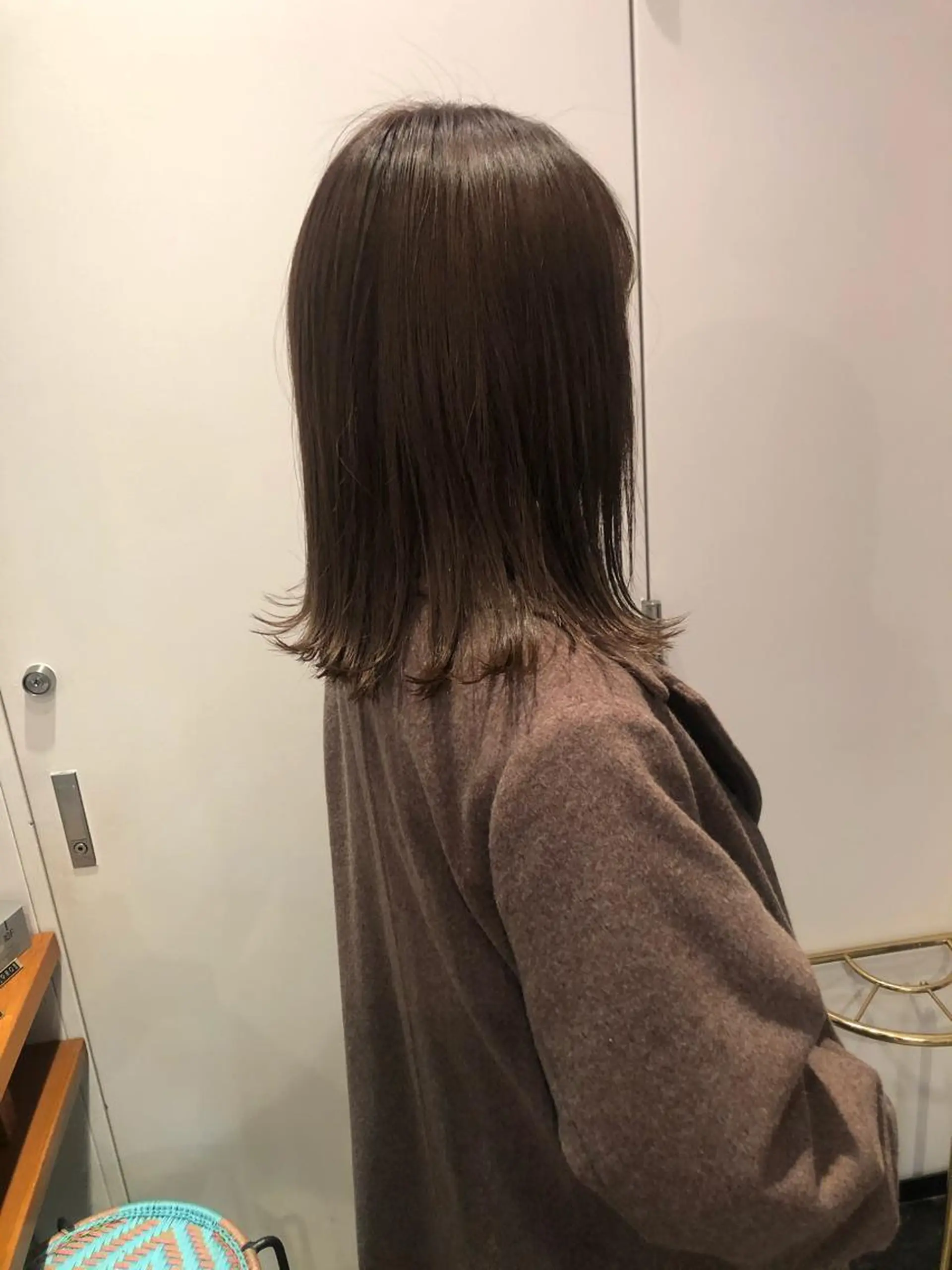 ミディアム カラー カット ヘアカラー トリートメント MIOベージュカラー 柔らかいカラーのヘアスタイル