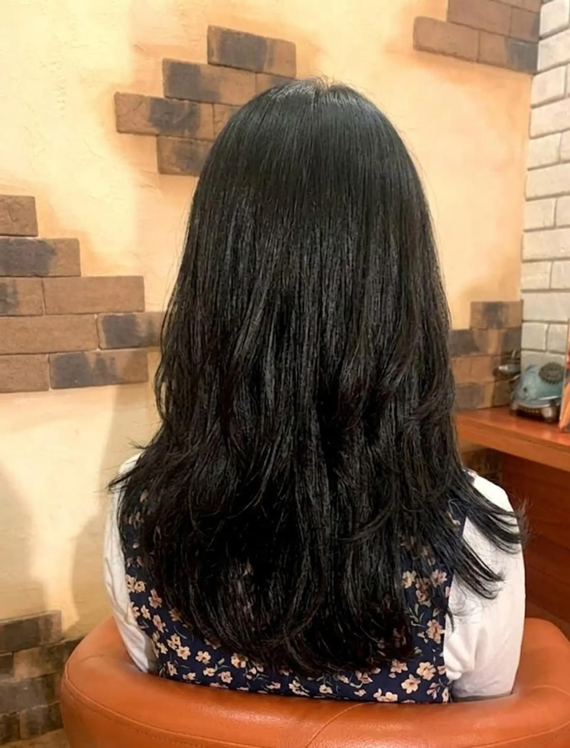 セミロング カラー 黒髪 レイヤーカット カット ヘアカラー トリートメント ヘッドスパ flencia 丸 和博|カットのヘアスタイル