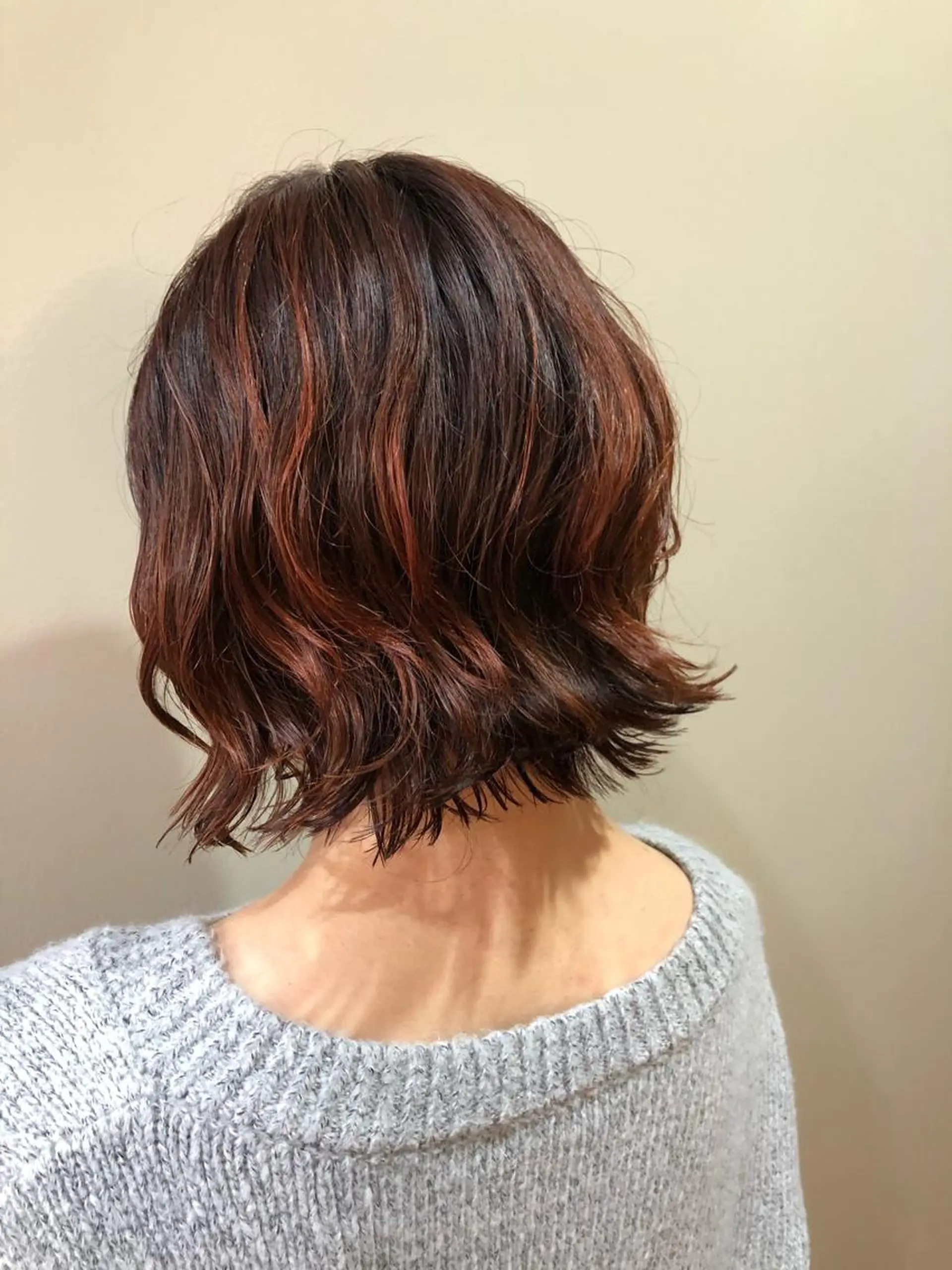 ミディアム ミディアムパーマ 外ハネヘア OJIMA YUKAのヘアスタイル