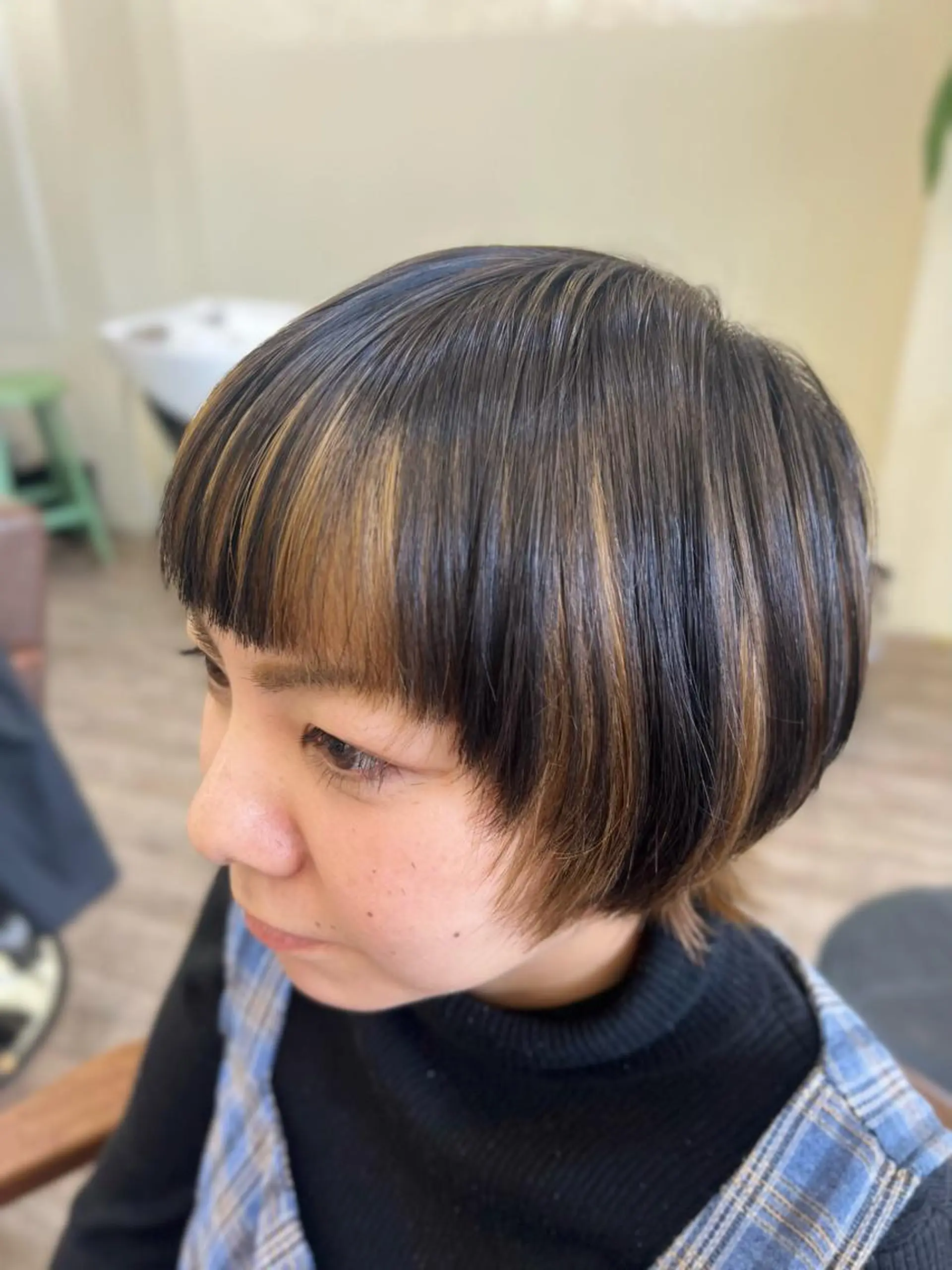 ショート カット ヘアカラー トリートメント 鶴見 和美のヘアスタイル