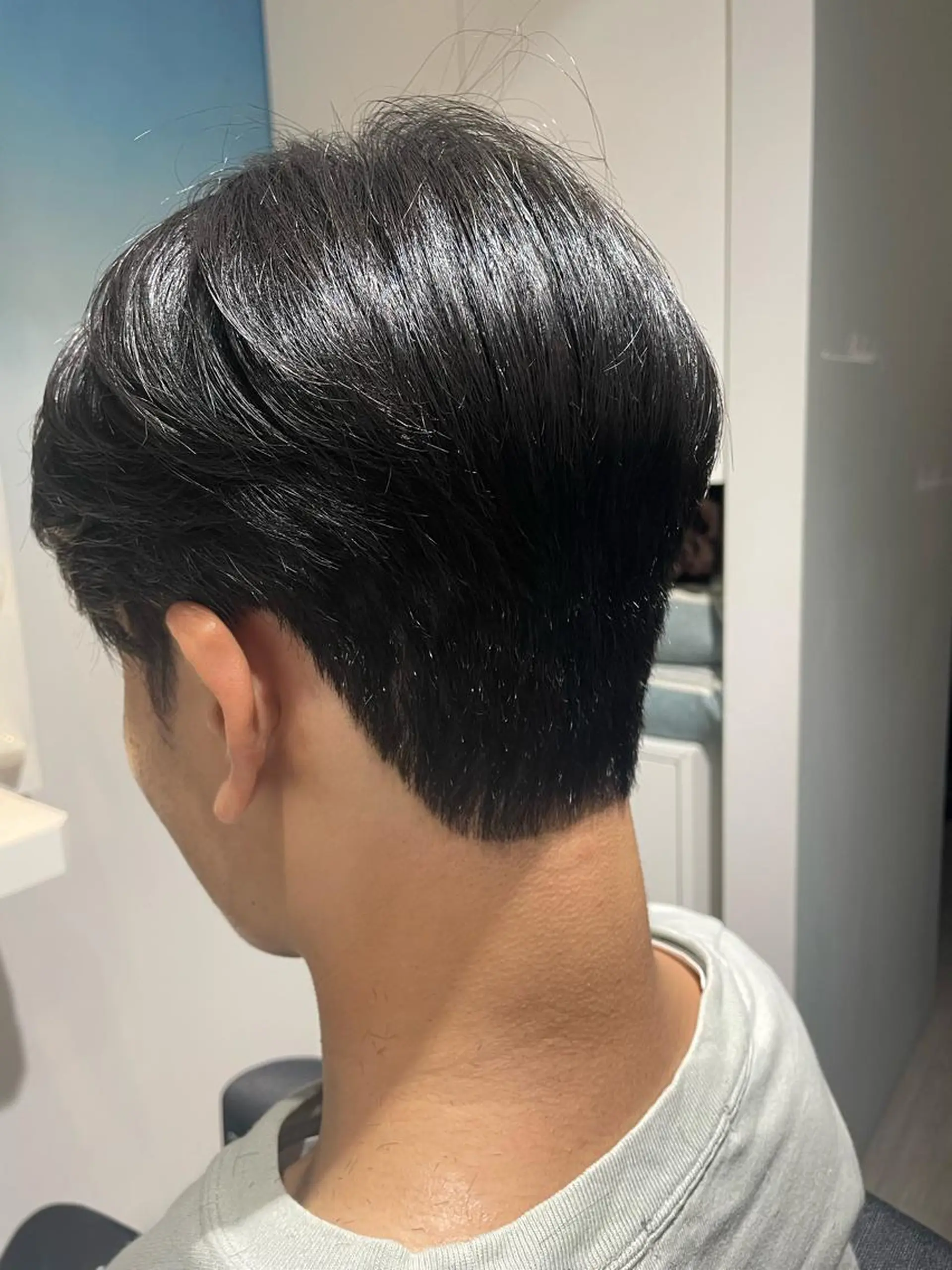 ショート パーマ メンズ センターパート ダウンパーマ カルマパーマ メンズ韓国風 韓国マッシュ カット パーマ key キーのヘアスタイル