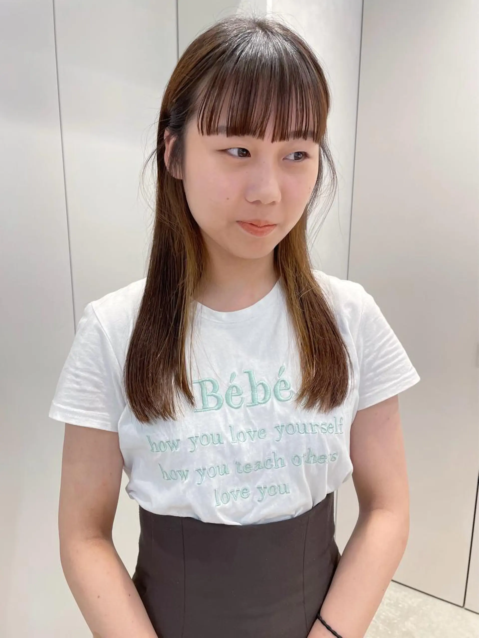 ロング カラー 青木 優歩のヘアスタイル