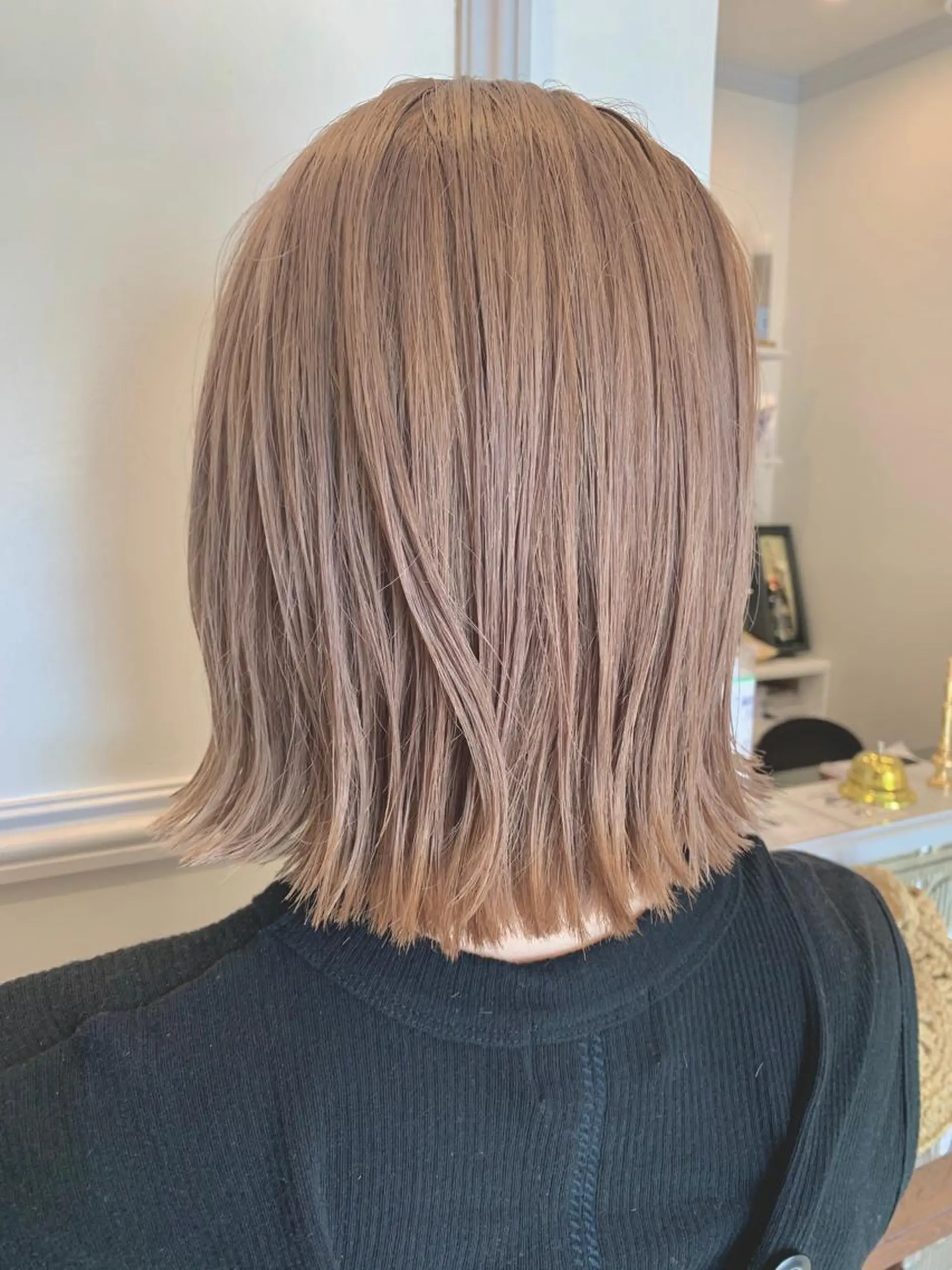 ショート カラー 切りっぱなしボブ ショートボブ ハンサムショート ベリーショート ボブ Spiel KOMOのヘアスタイル