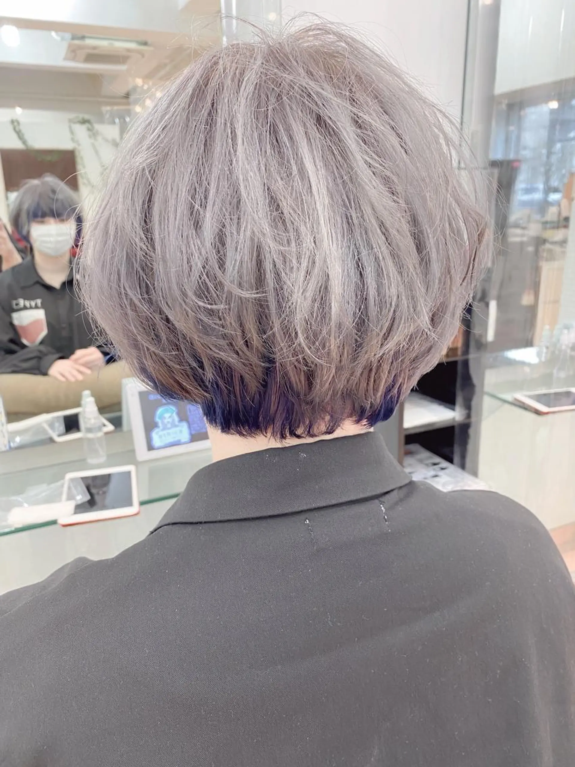 ショート ヘアカラー カラー特化 横川　翔希のヘアスタイル