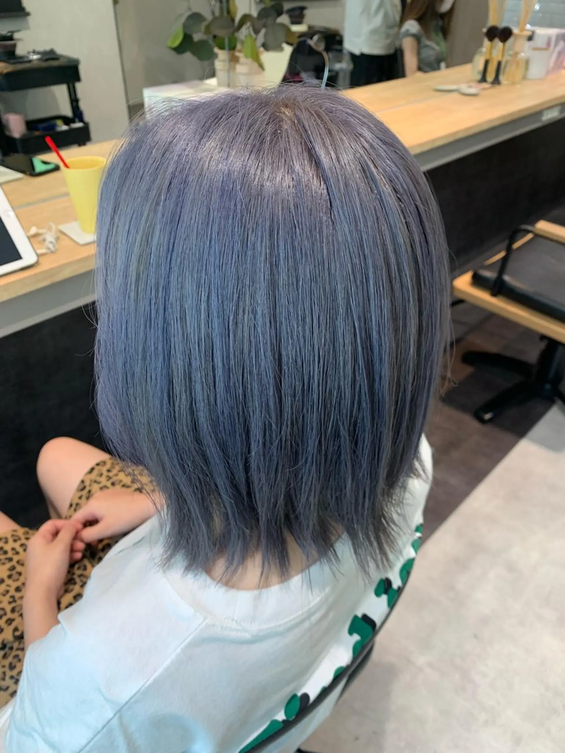 ミディアム カラー ブリーチ ブルーカラー シルバー カット ヘアカラー トリートメント hub hair レイヤー/透明感のヘアスタイル