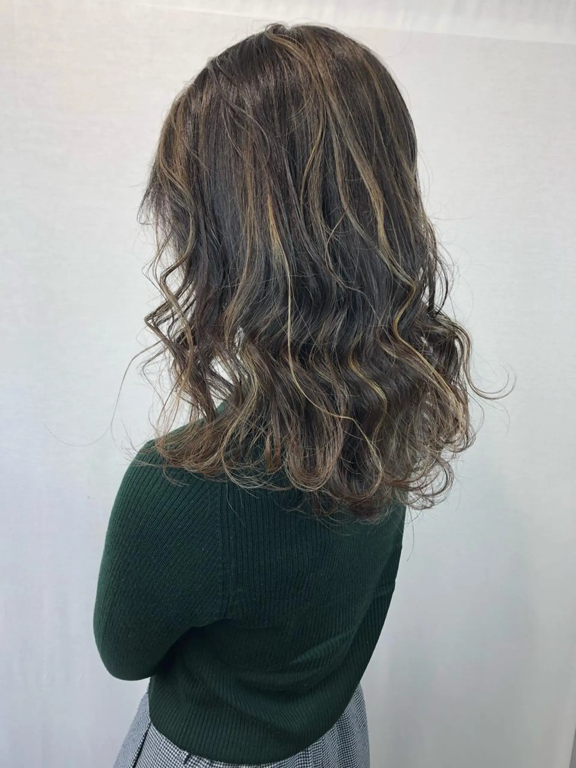 ロング カラー ハイライトカラー ハイライト ヘアカラー 2nd所属・🤍2nd🤍田所 美希のヘアスタイル