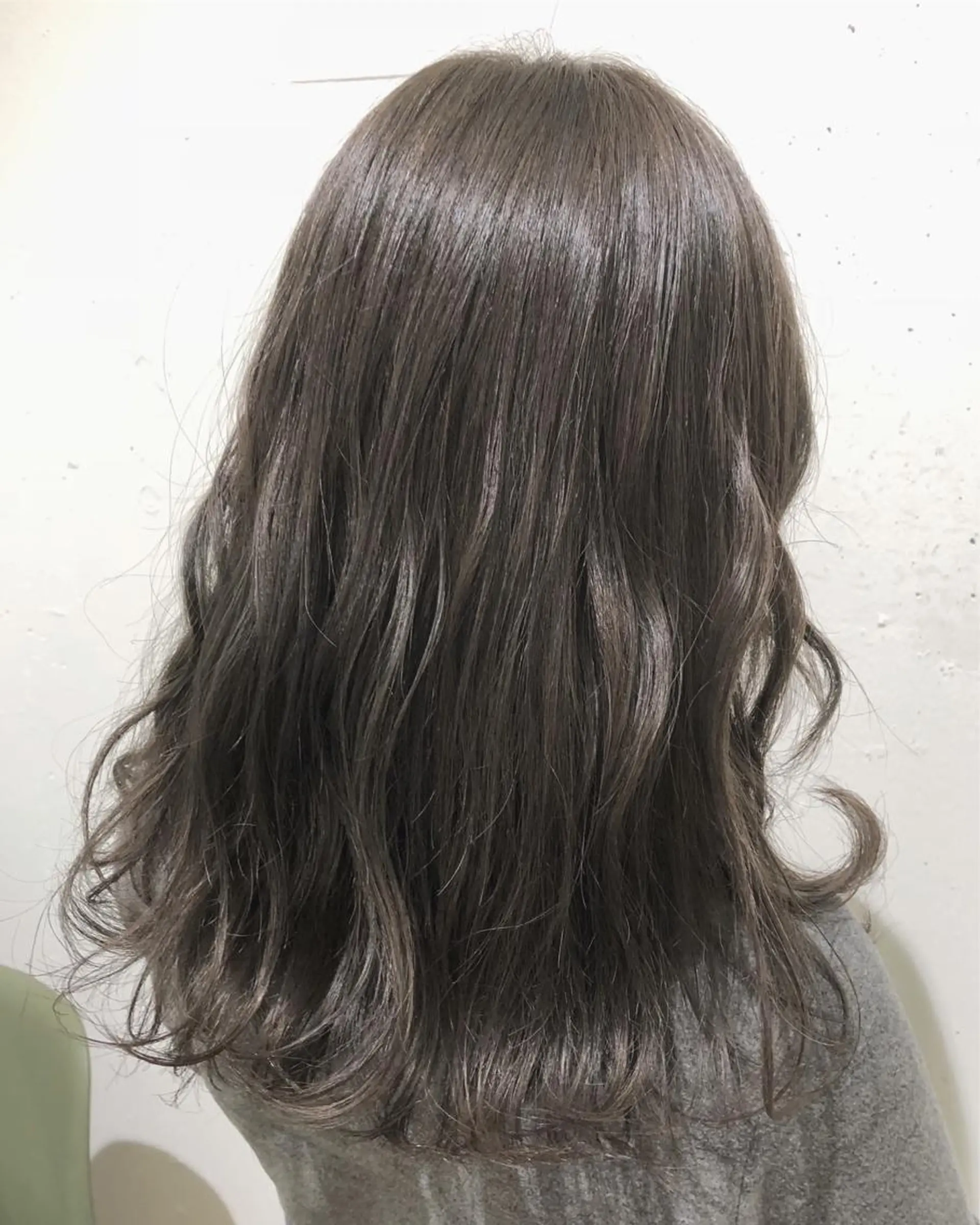 セミロング カラー グレージュ 山形 光輪子のヘアスタイル