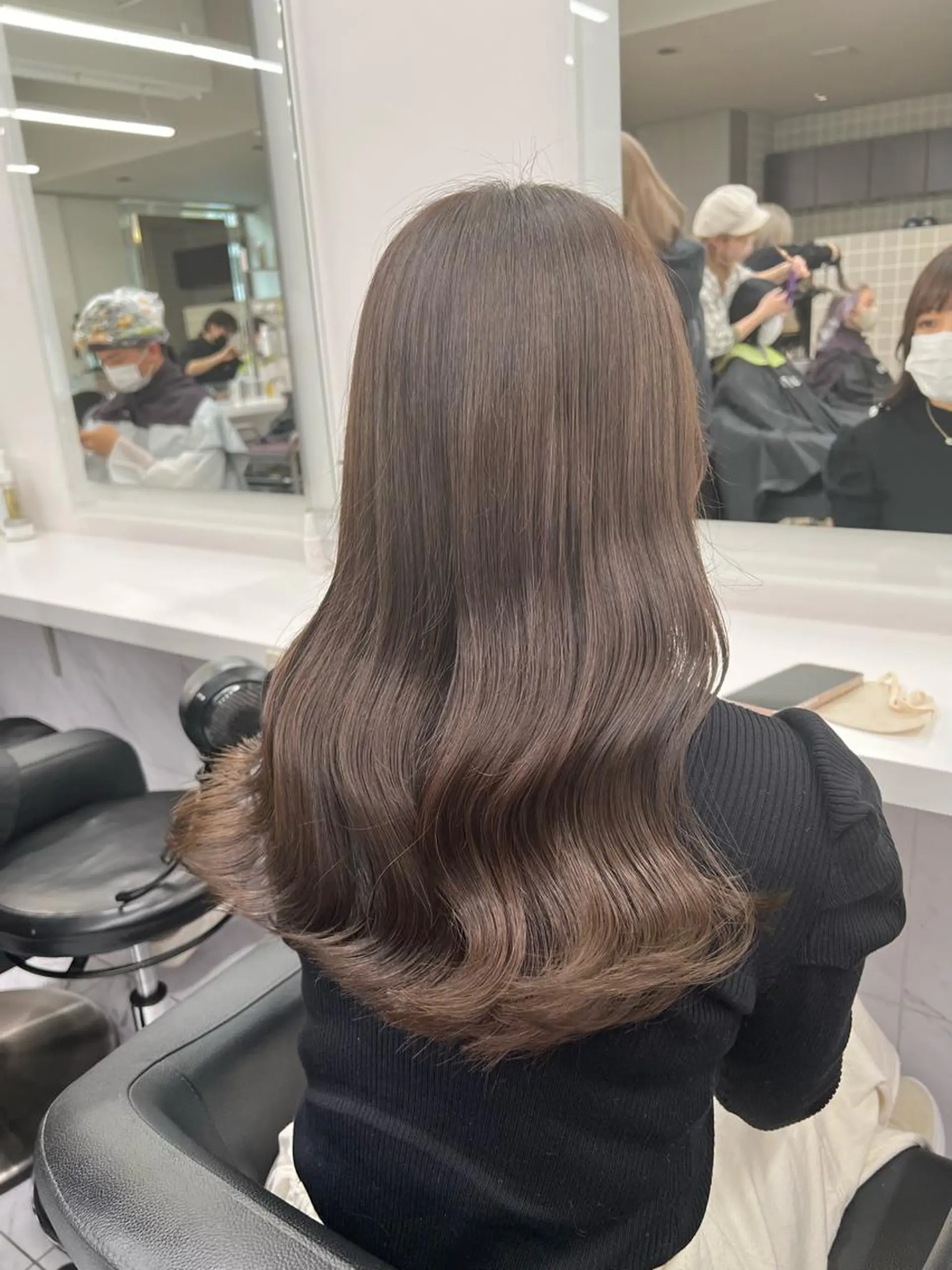 セミロング レイヤー/韓国❣️ 髪質改善/亘紘輝のヘアスタイル