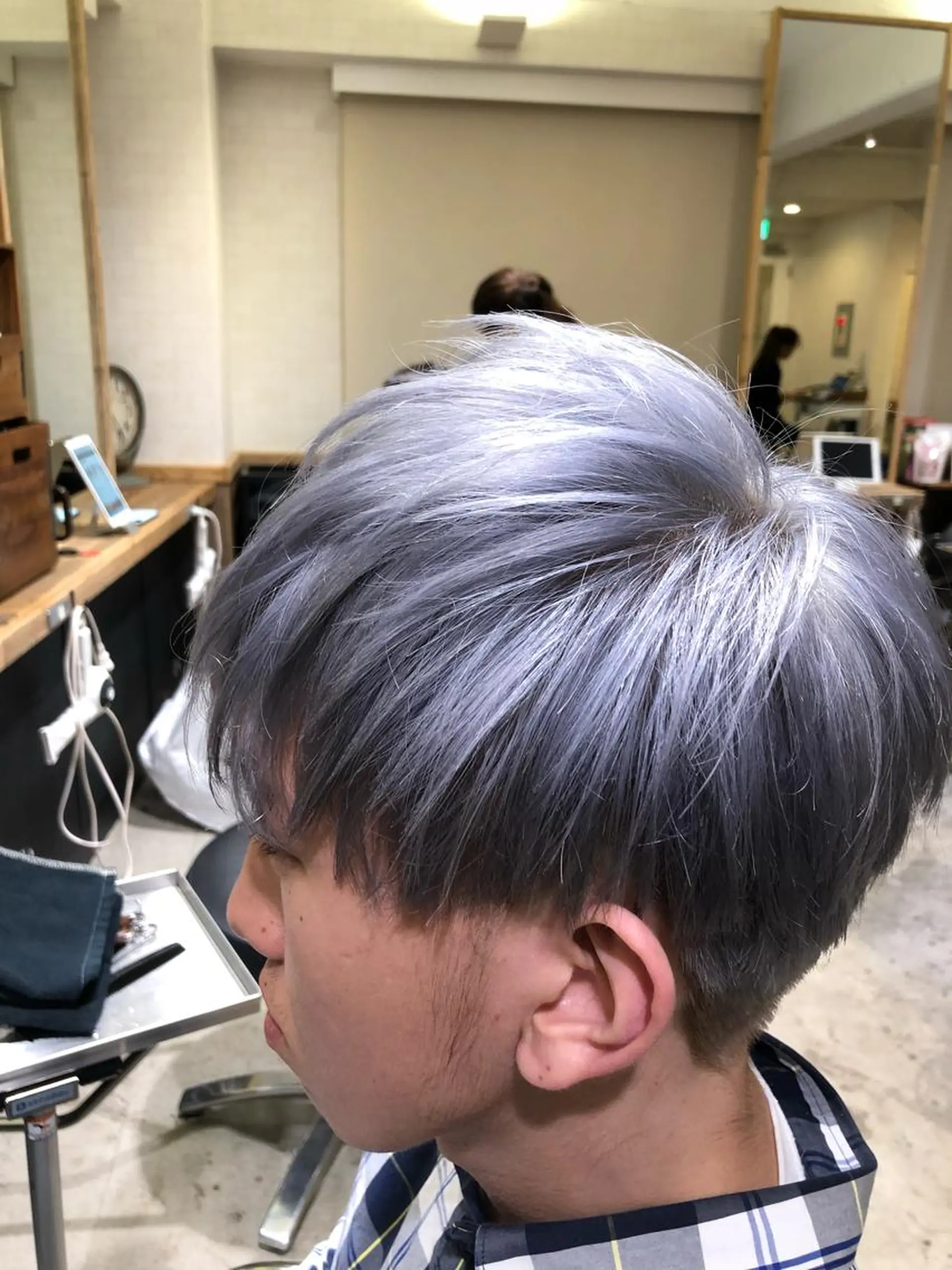 ショート カラー ブリーチ ケアブリーチ 舘野 太嘉宏のヘアスタイル