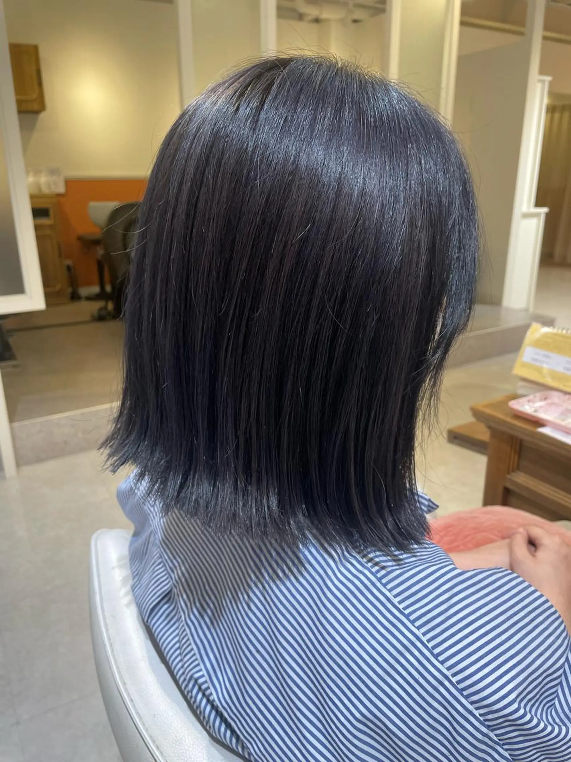 ショート ボブ ヘアカラー 和田 真依のヘアスタイル