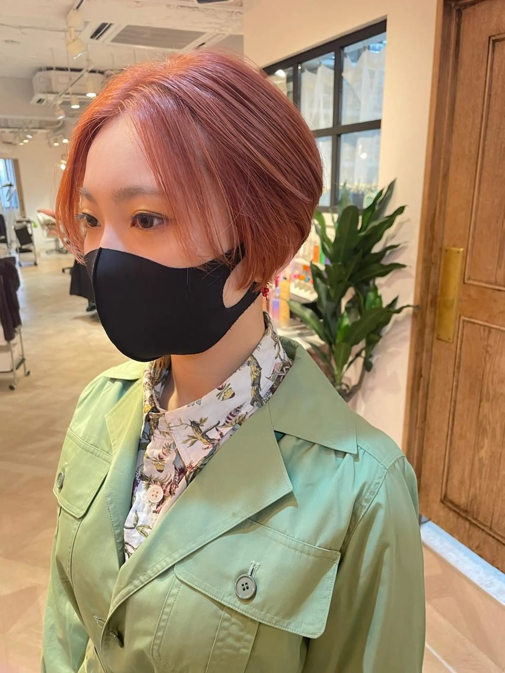 ショート カラー ヘアアレンジ 成人式 アディクシーカラー アッシュ バレイヤージュ ミストバング N° +aero 横浜のヘアスタイル