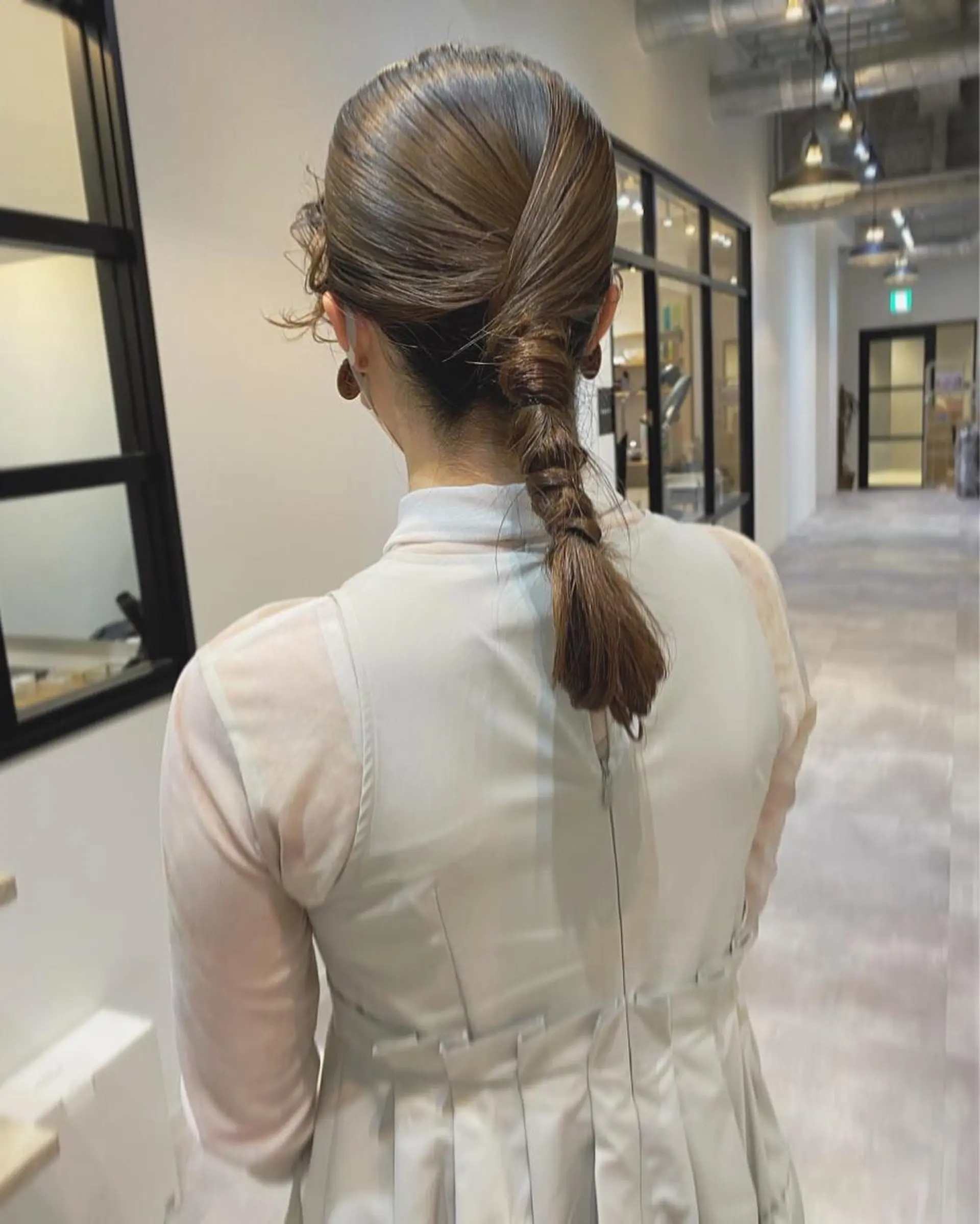 セミロング ヘアアレンジ 大人かわいい×艶髪 🤍塩川のヘアスタイル