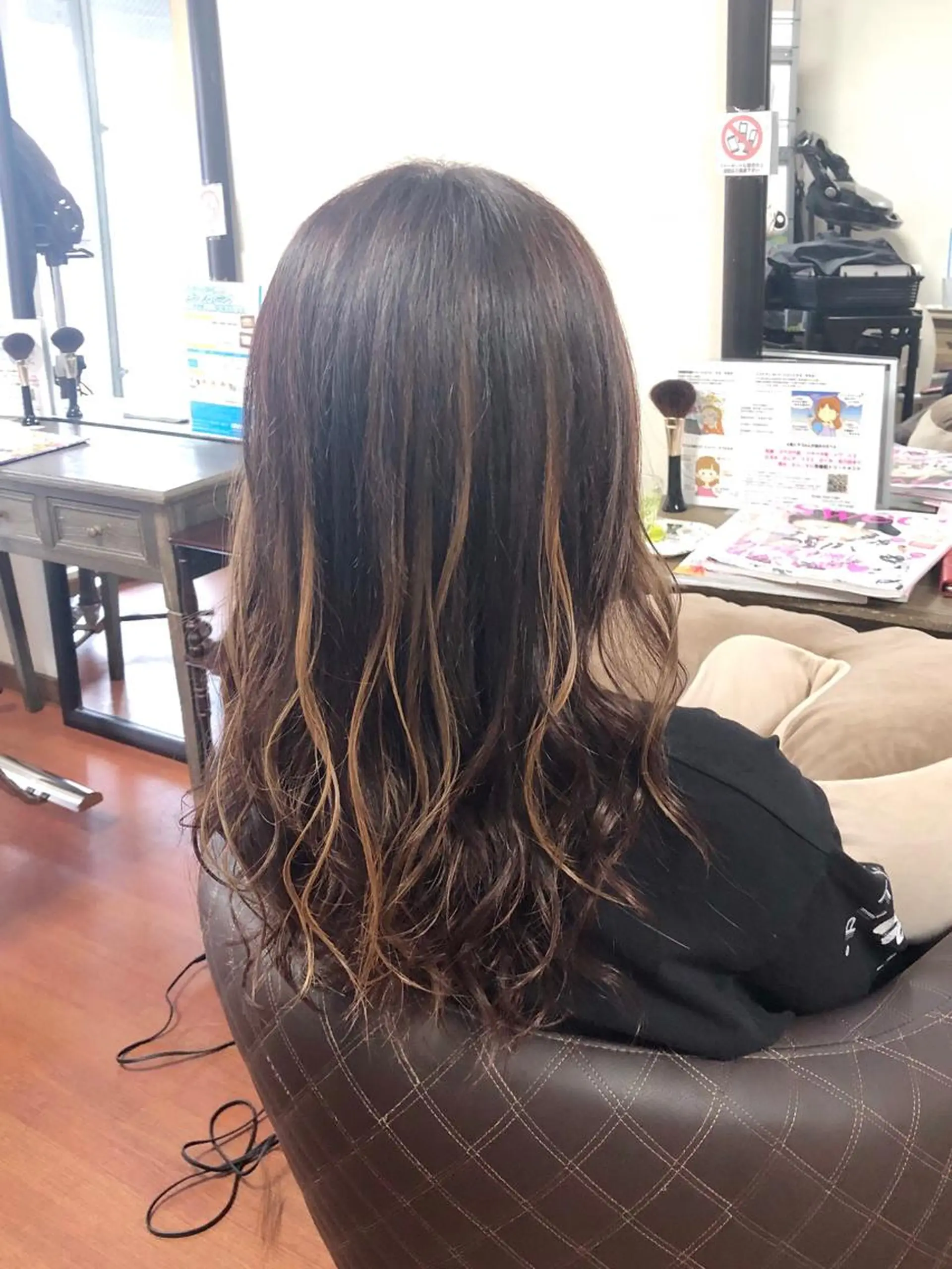 セミロング カラー シールエクステ ハイライトカラー エクステ ハイライト エクステ 是枝 さくらのヘアスタイル