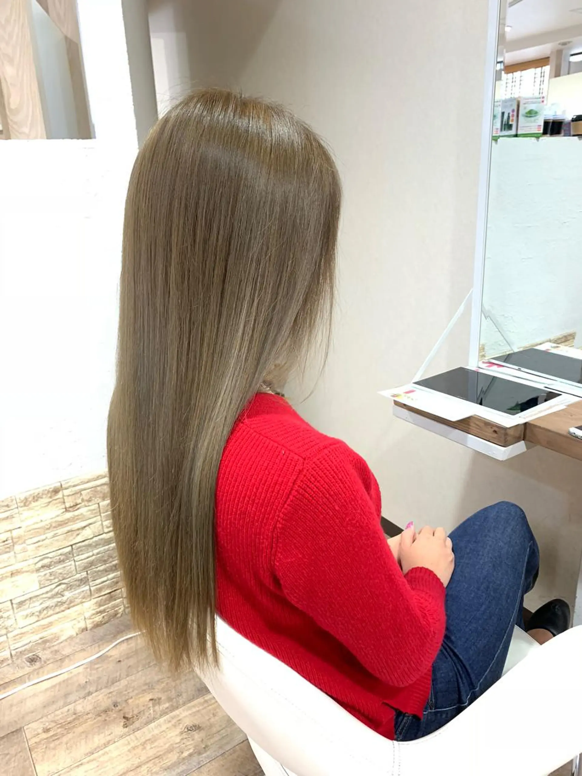 ロング レディース専用🌷咲 の垢抜けブリーチ部屋のヘアスタイル