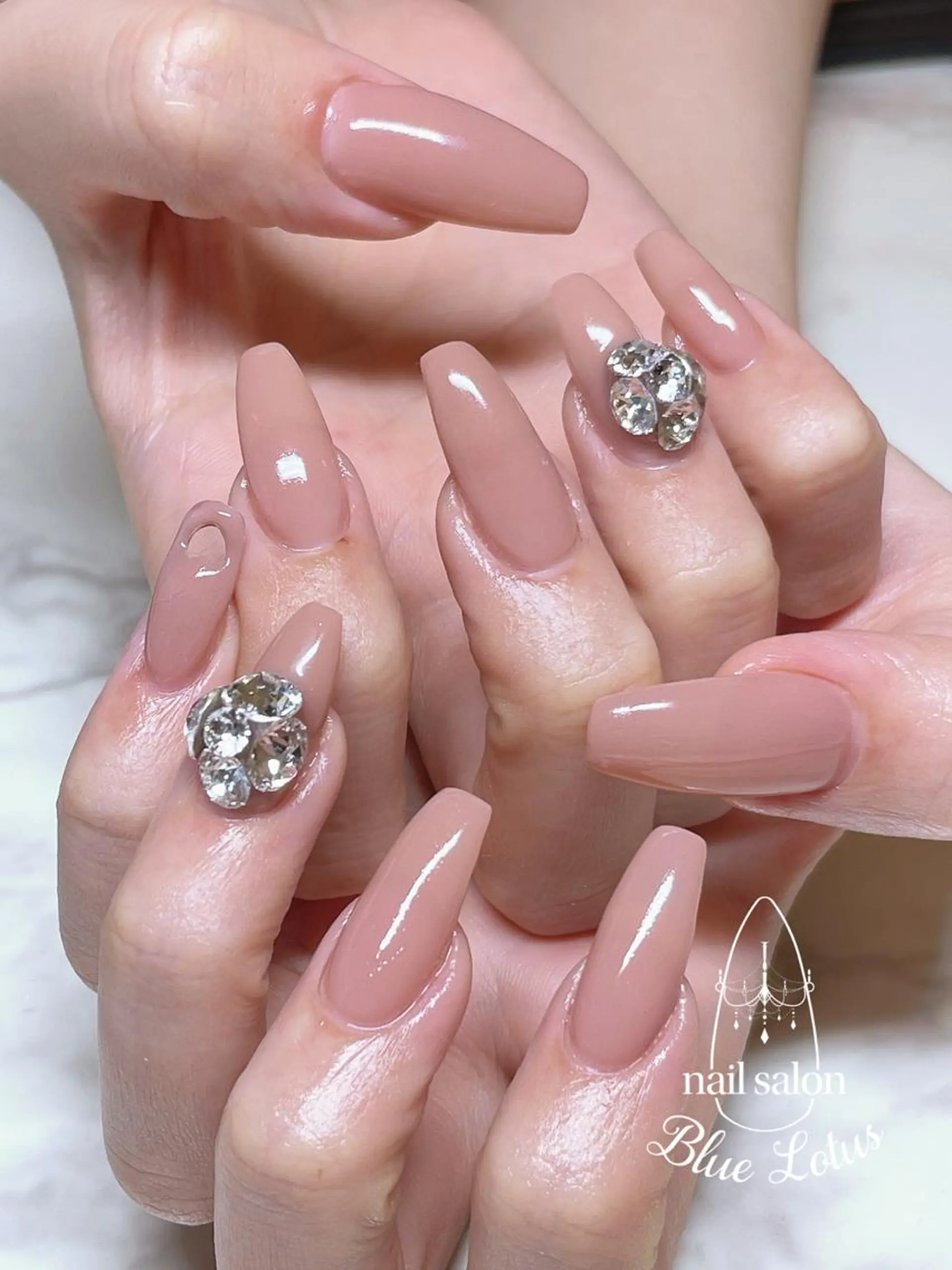 ネイル ワンカラーネイル ハンドネイル 三浦 藍のネイルデザイン