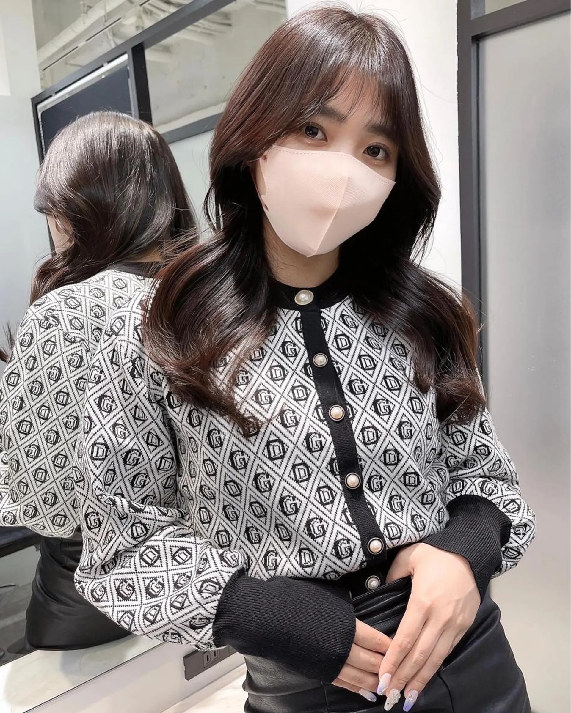 ロング レイヤーカット カット ヘアカラー トリートメント 韓国レイヤーカット 髪質改善▫️水野有真のヘアスタイル