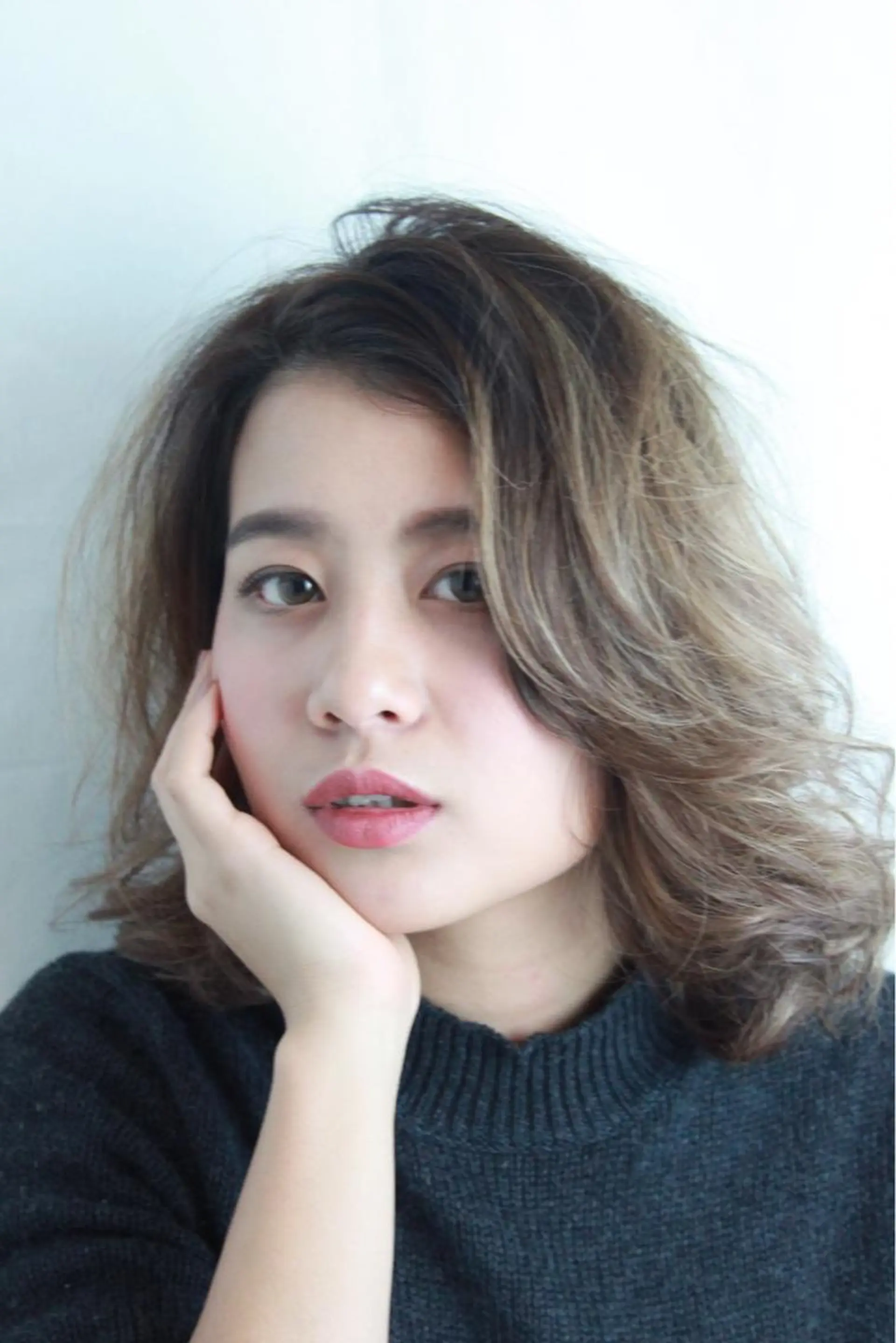 ミディアム H (エイチ) 烏丸御池店のヘアスタイル