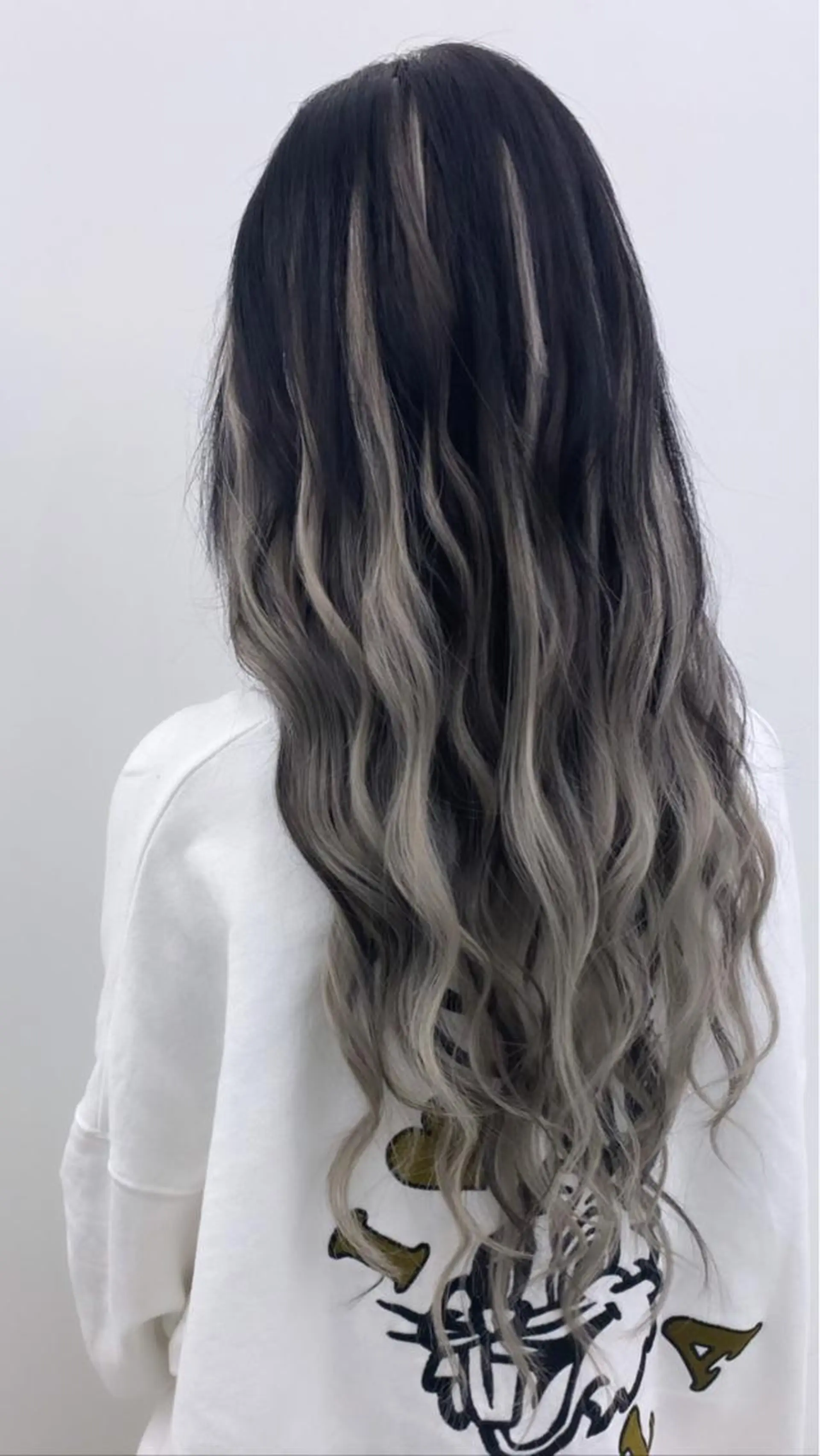 ロング カラー ヘアカラー エクステ Rover ローバーのヘアスタイル