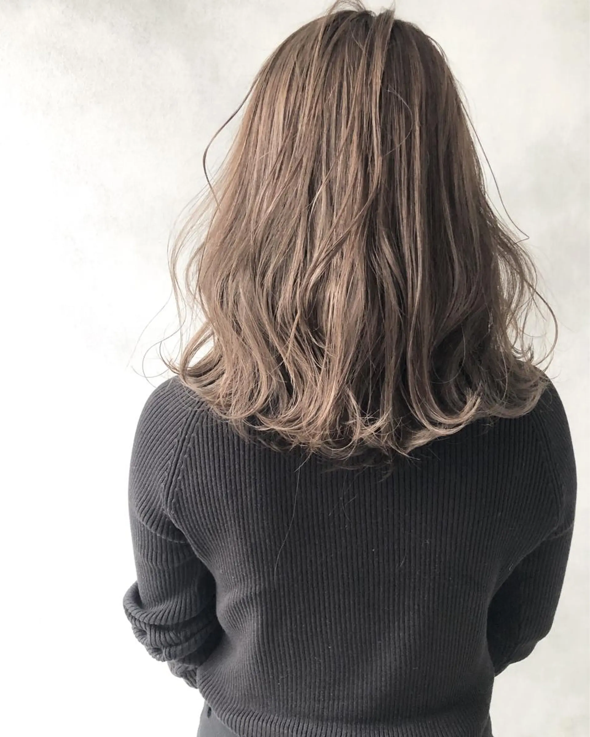 ミディアム 外国人風カラー ハイライト 小澤大輔 YOLO hairのヘアスタイル