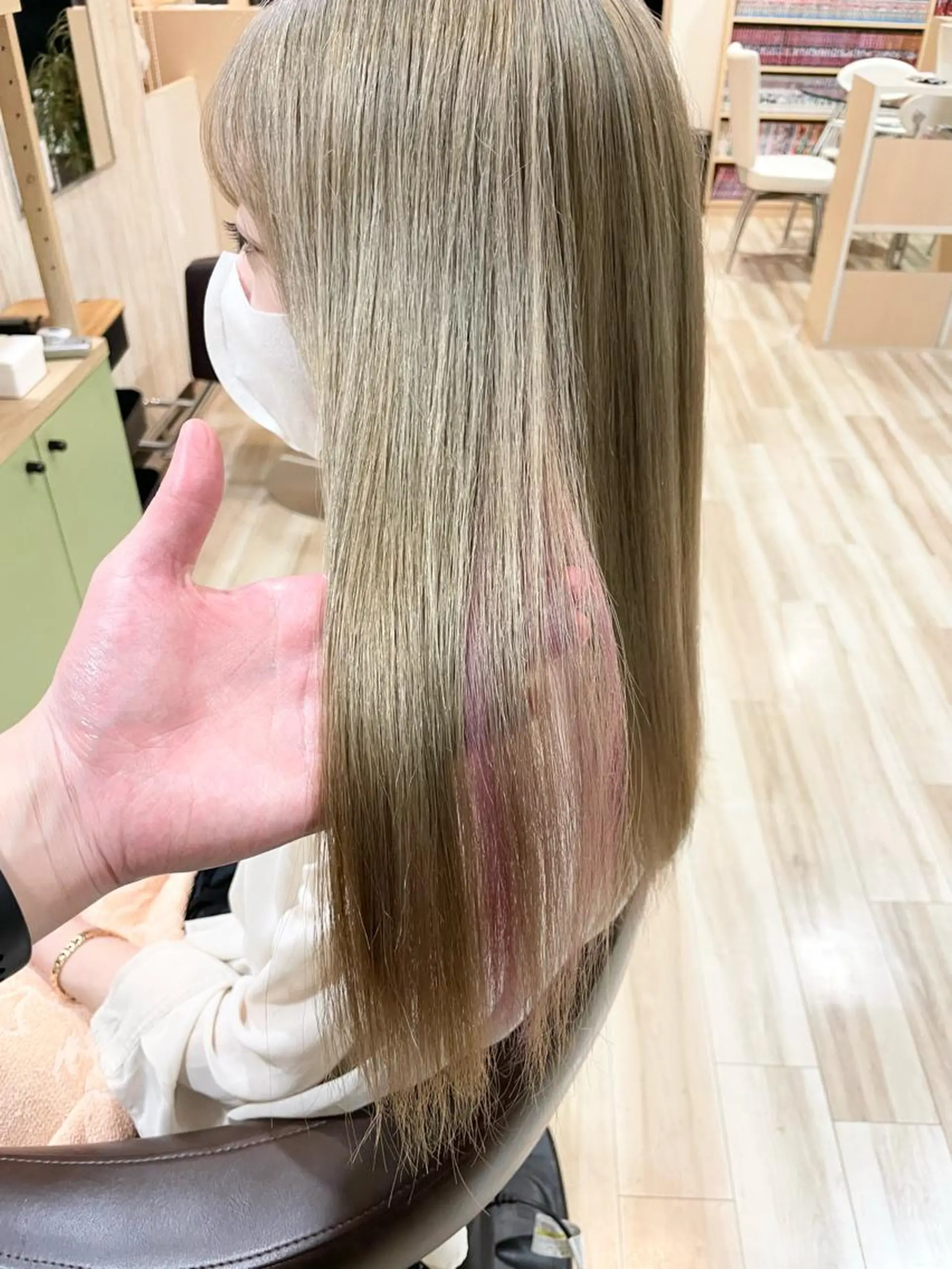 ロング カラー 🌈派手髪ハイトーン 🌈鈴木亮太🌈のヘアスタイル