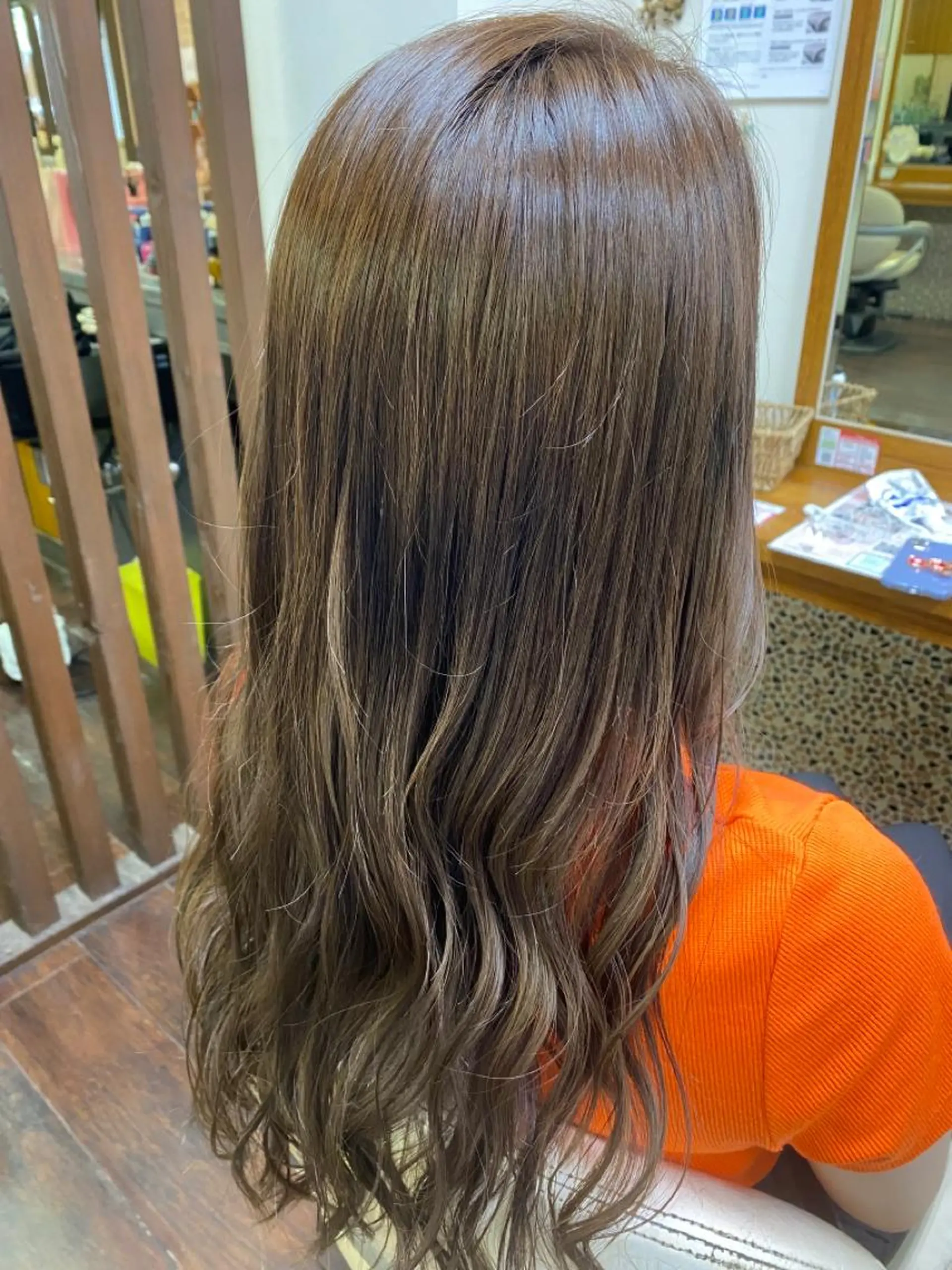 ロング カラー ブリーチ ブリーチなしカラー 髪質改善・艶カラー HIROTOのヘアスタイル