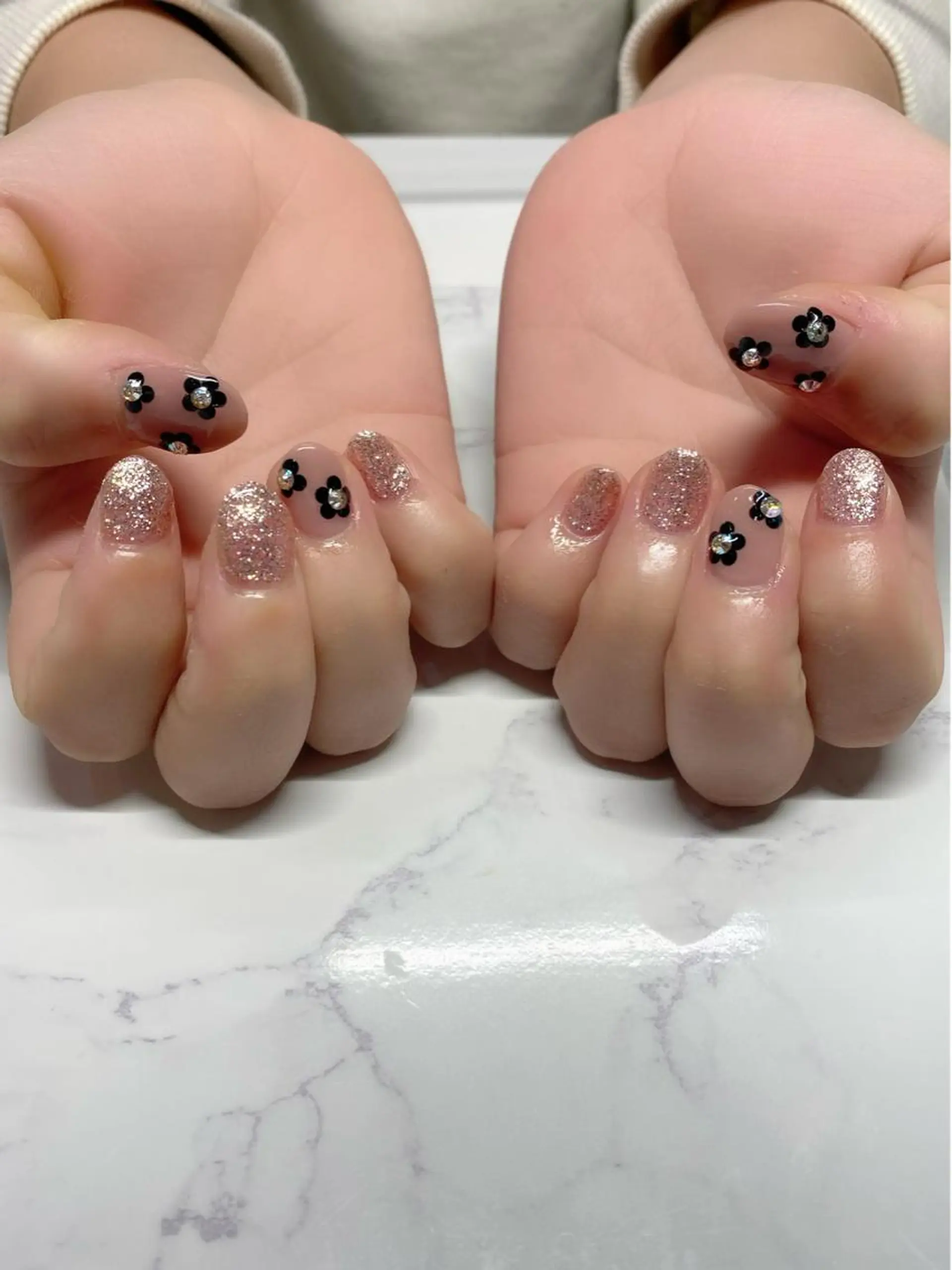 ネイル フラワーネイル ハンドネイル Nail&まつげエクステsalon cure-キュア-所属・今野 薫のネイルデザイン