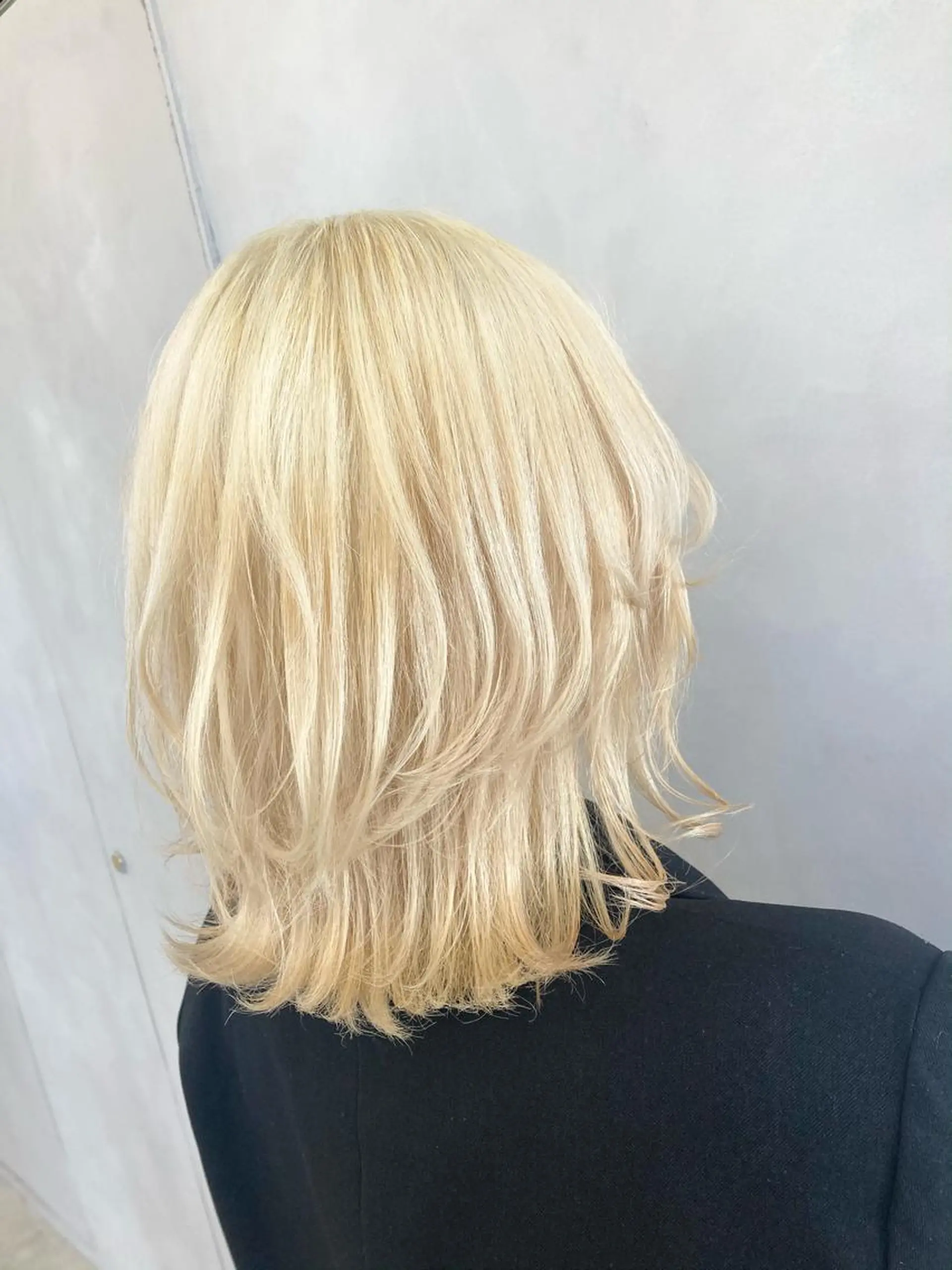 ミディアム カラー ハイトーン×レイヤー ／遠藤将太のヘアスタイル