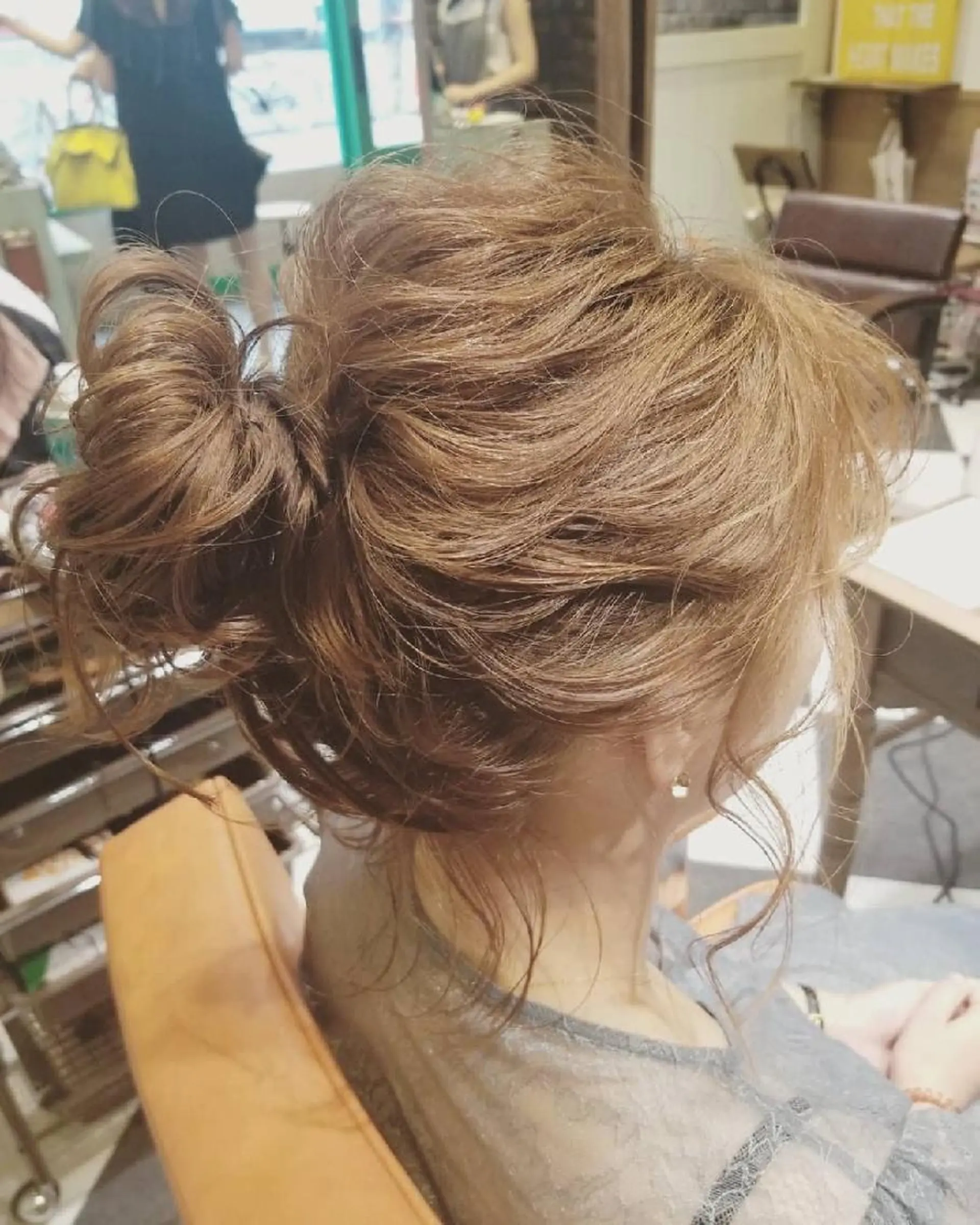 ミディアム お団子ヘア ヘアセット ヘアセット/髪質改善 /カラー/TADOのヘアスタイル