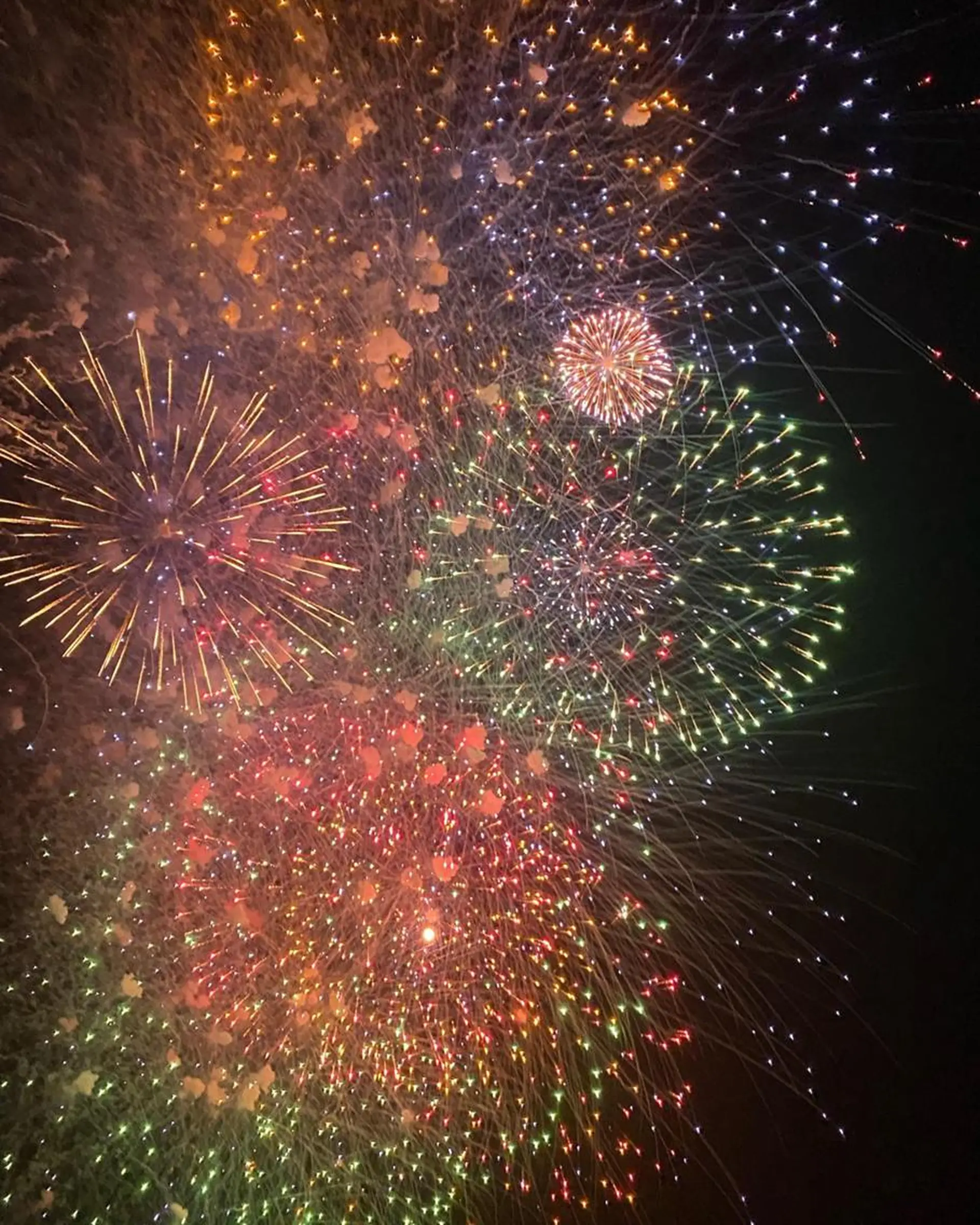 ロング カラー UNDER vr 【アンダーバー】のヘアスタイル