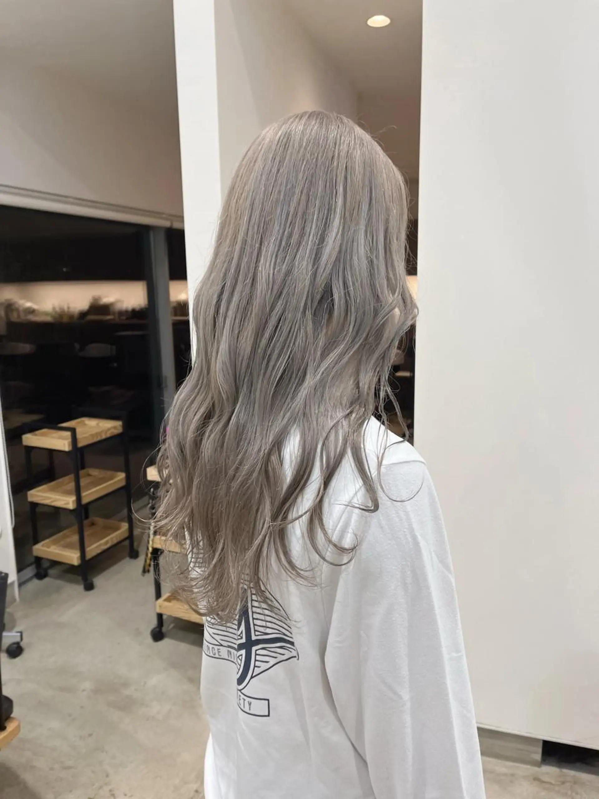 ロング カラー カット ヘアカラー mir所属・長山 茉白のヘアスタイル