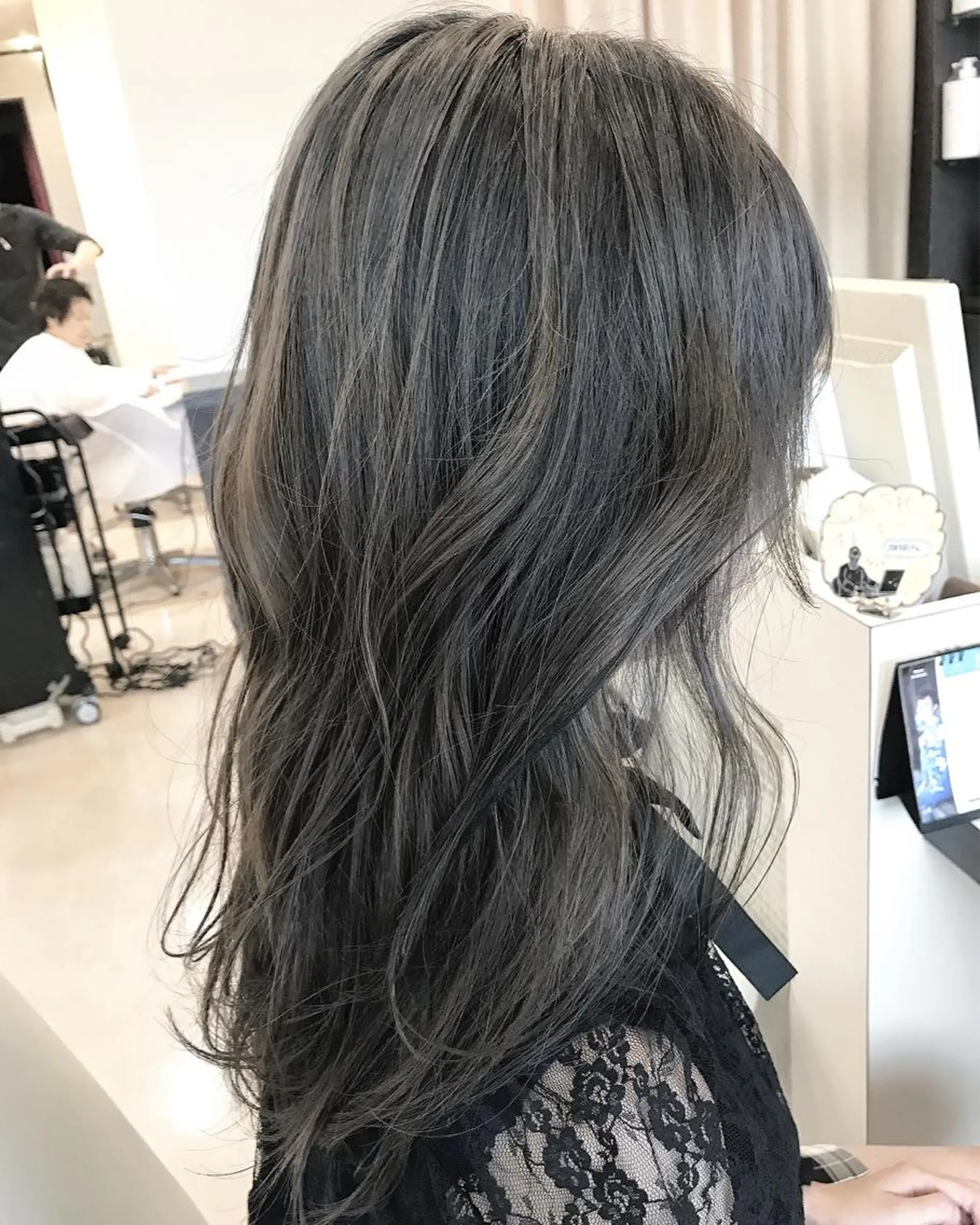 セミロング カラー ブリーチ 武田 清久のヘアスタイル