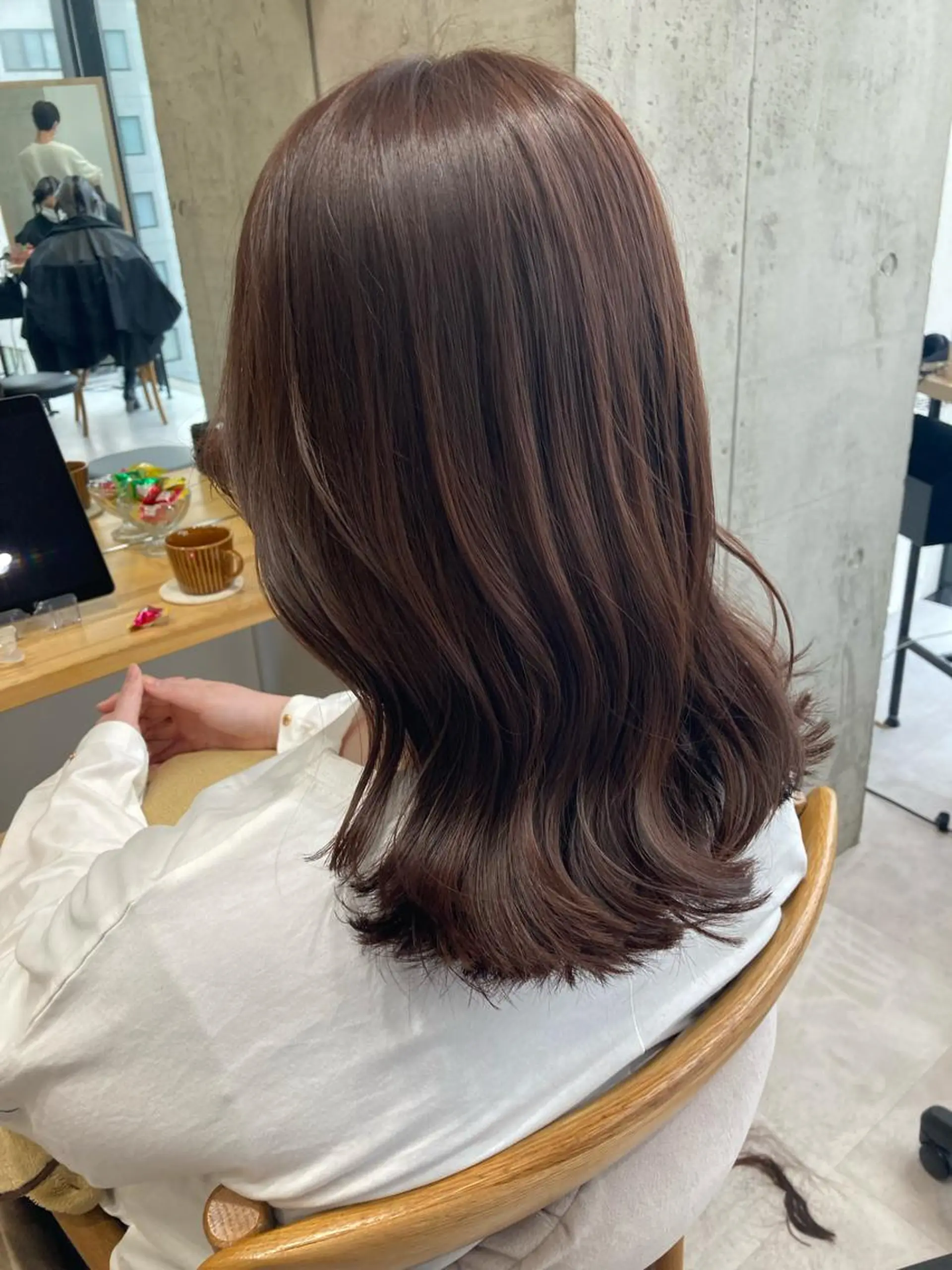 ミディアム ✨色持ちの良い艶 カラー✨蟹江真世のヘアスタイル