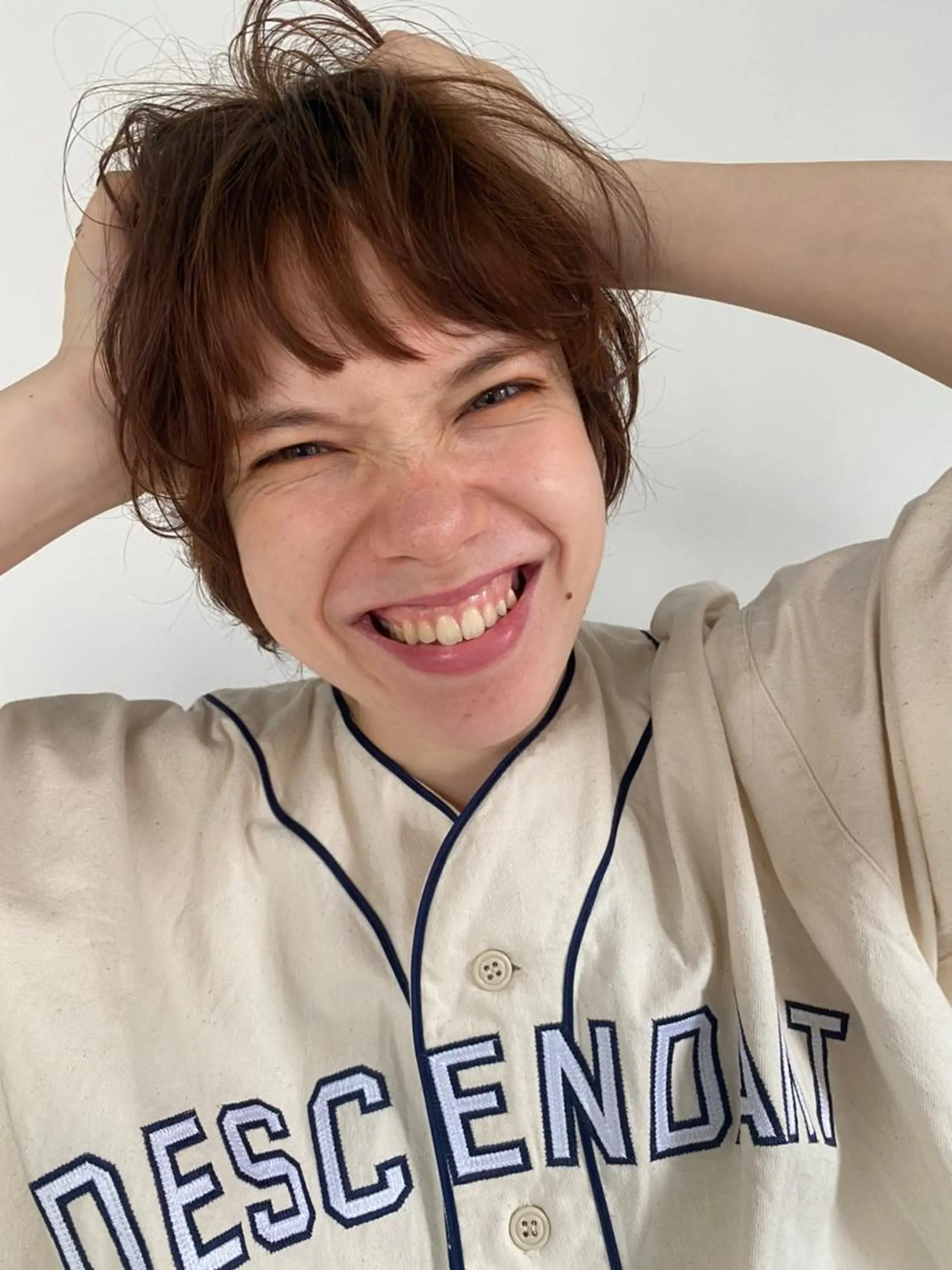 ショート カラー パーマ アディクシーカラー ブリーチ ブロンド ブルーカラー ハイライトカラー CEINE PATHのヘアスタイル