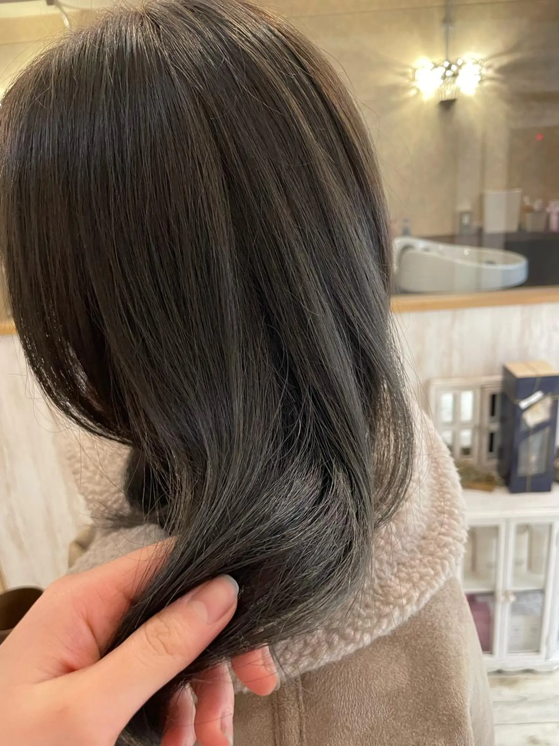 カラー 小野 明日香のヘアスタイル