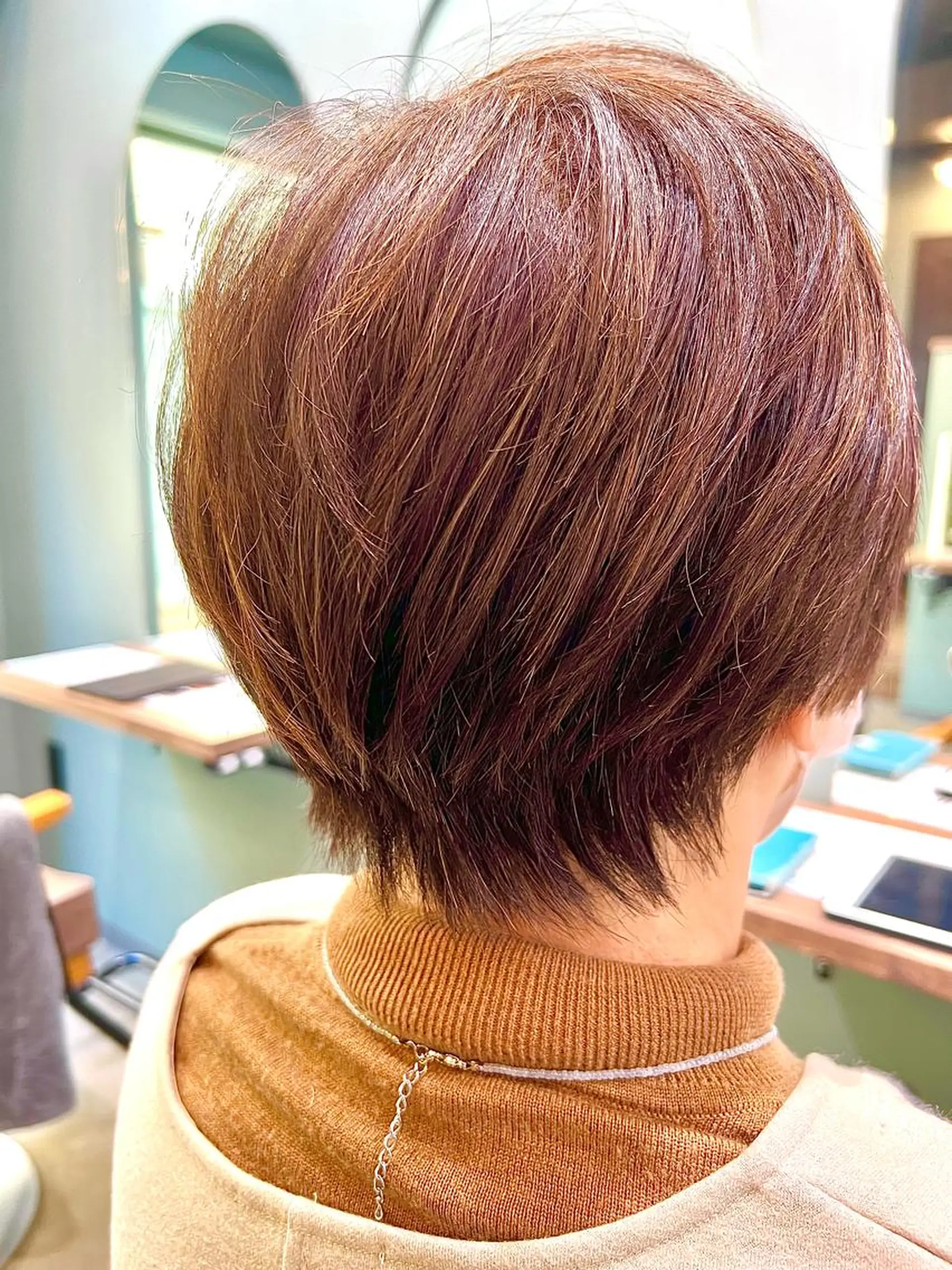 ショート カラー ショートヘア アリーマーケットリル 小林将士のヘアスタイル