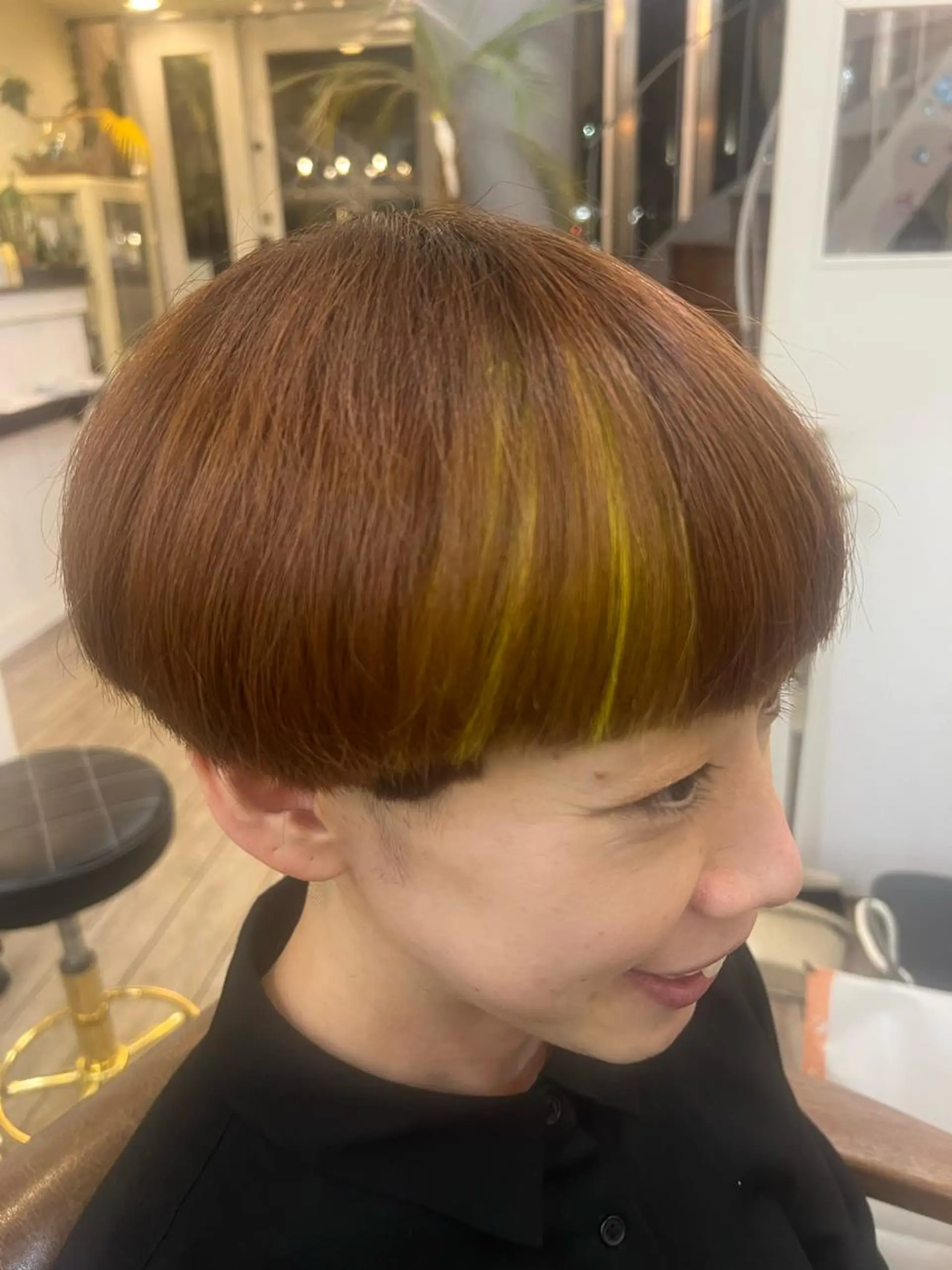 ショート カラー カット 鶴見 和美のヘアスタイル