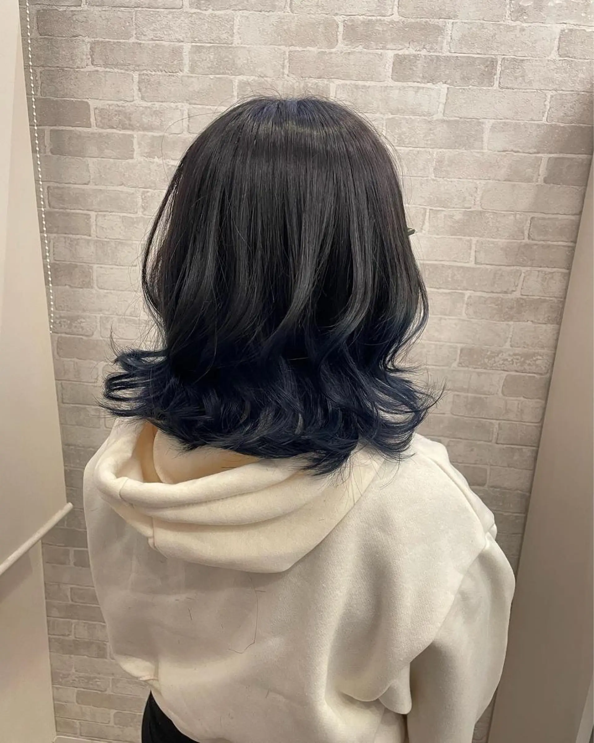 ミディアム カラー Well's TAIGAのヘアスタイル